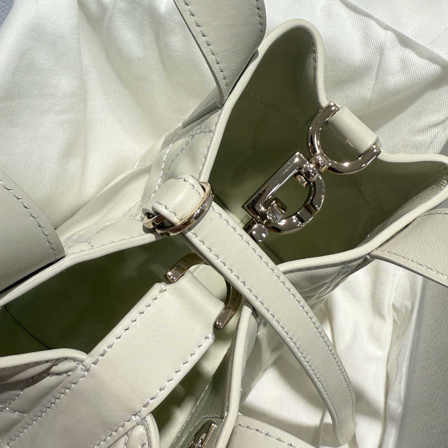 DIOR 迪奥托特mini- Toujours CD Lock Calfskin Tote Bag (Shoulder/Hand-Carry)-F0-S6100OSNW-M030