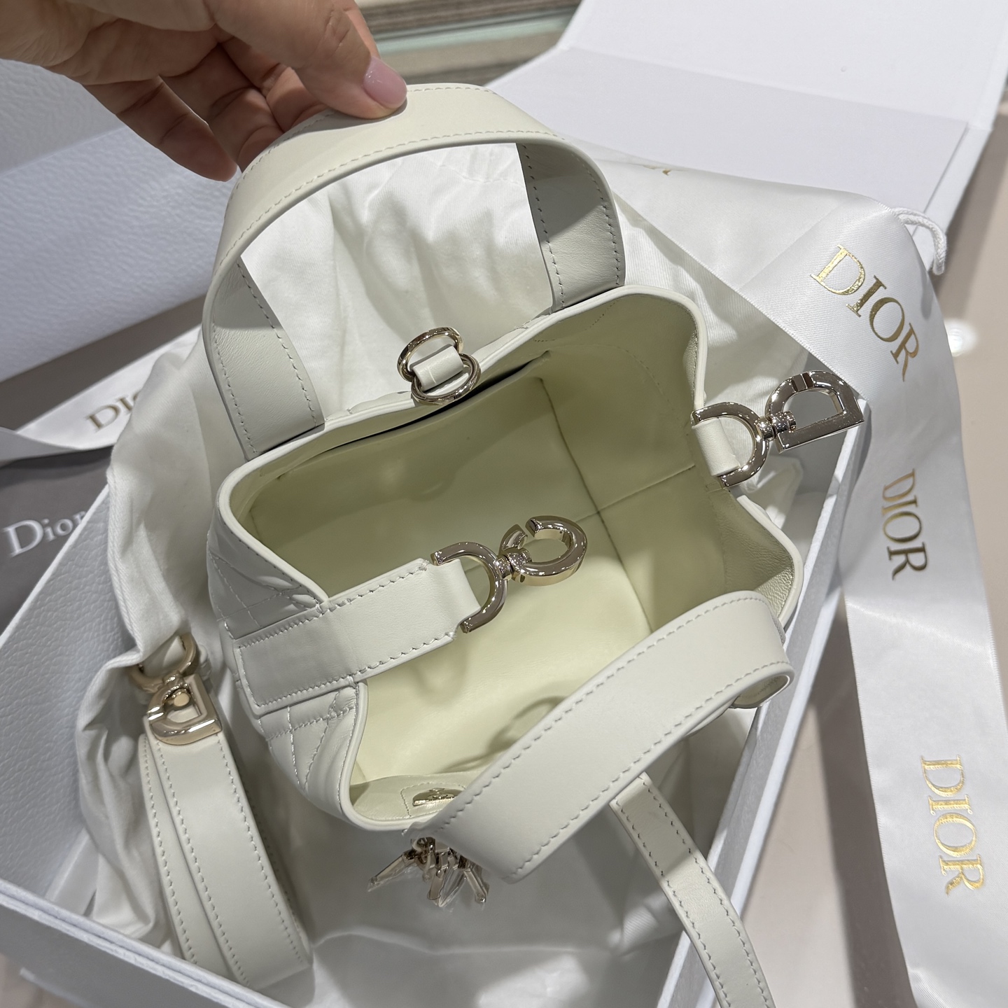 DIOR 迪奥托特mini- Toujours CD Lock Calfskin Tote Bag (Shoulder/Hand-Carry)-F0-S6100OSNW-M030