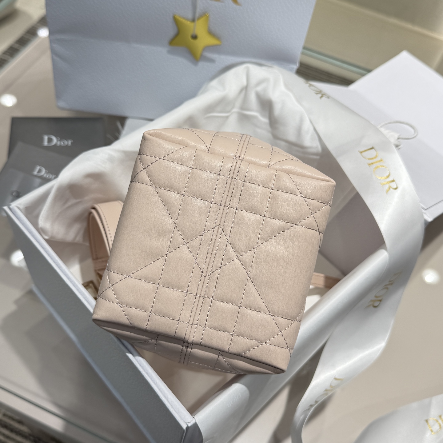 DIOR 迪奥托特mini- Toujours CD Lock Calfskin Tote Bag (Shoulder/Hand-Carry)-F0-S6100OSNW-M71U