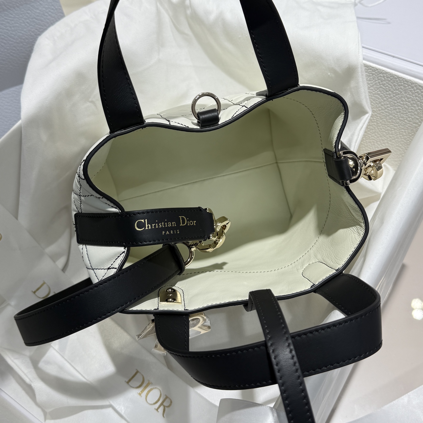 DIOR 迪奥菜篮子 small- Toujours CD Lock Calfskin Tote Bag (Shoulder/Hand-Carry)-F0- M2835PSOB-M06E