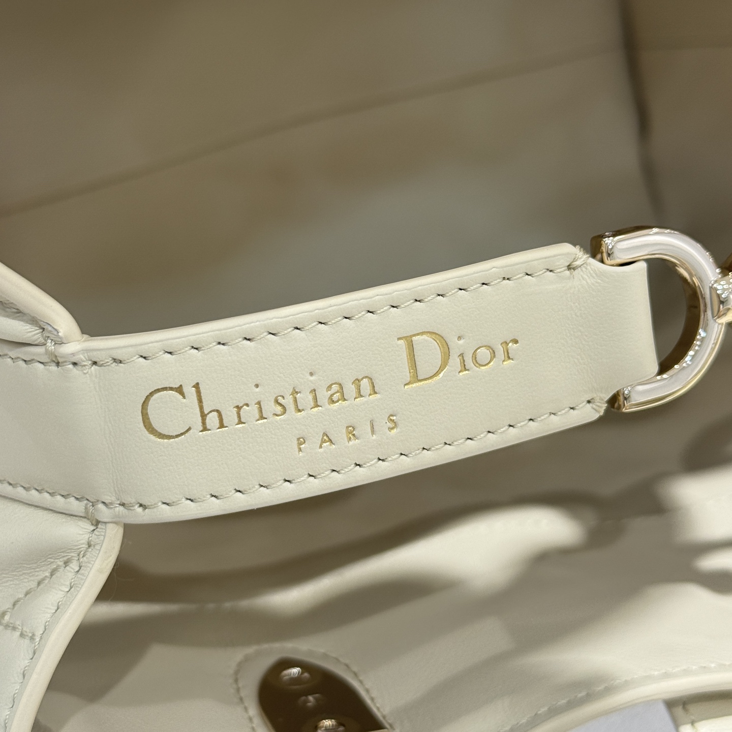 DIOR 迪奥菜篮子 small- Toujours CD Lock Calfskin Tote Bag (Shoulder/Hand-Carry)-F0- M2835OSNW_M79U