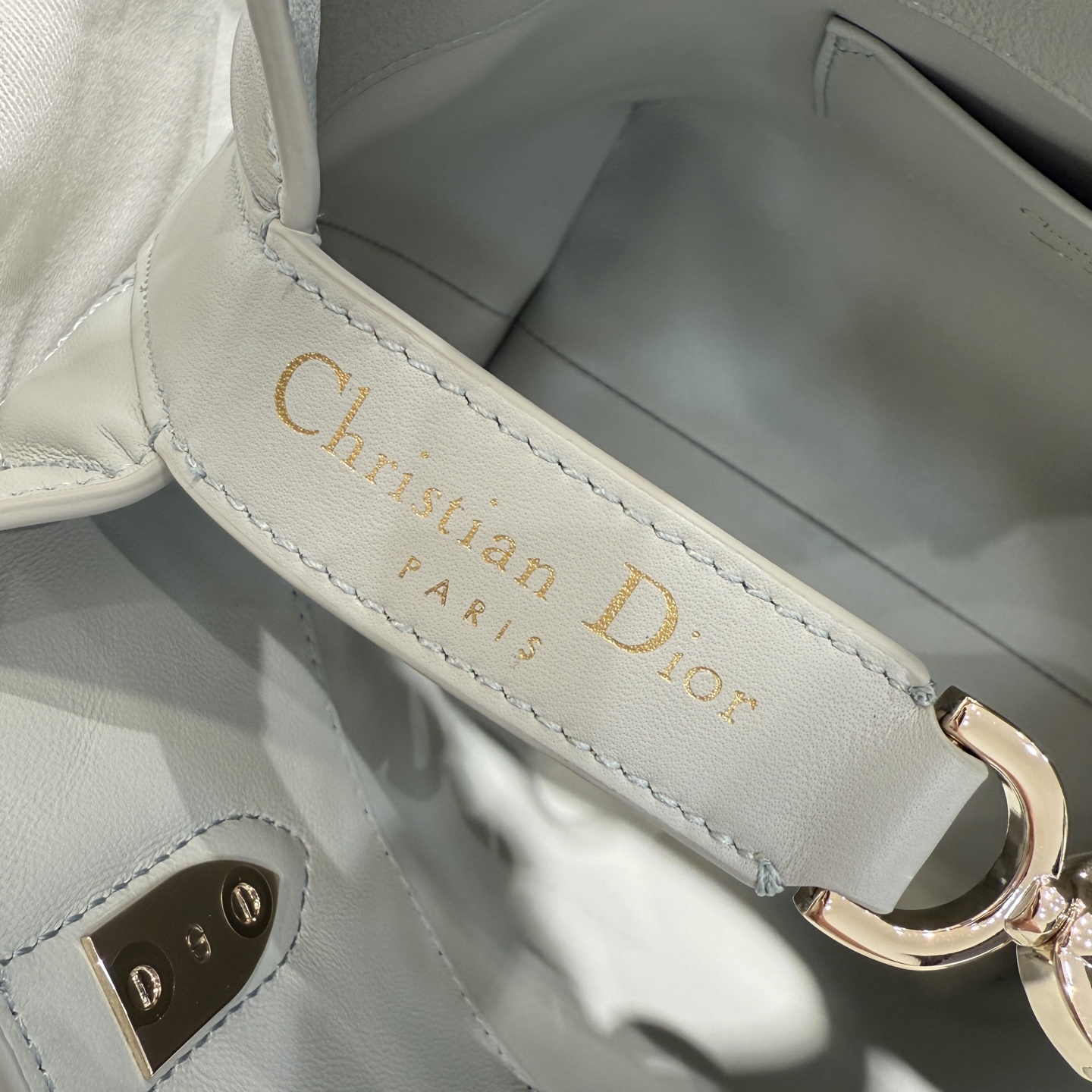 DIOR 迪奥菜篮子 small- Toujours CD Lock Calfskin Tote Bag (Shoulder/Hand-Carry)-F0- M2835PSNW-M39Z