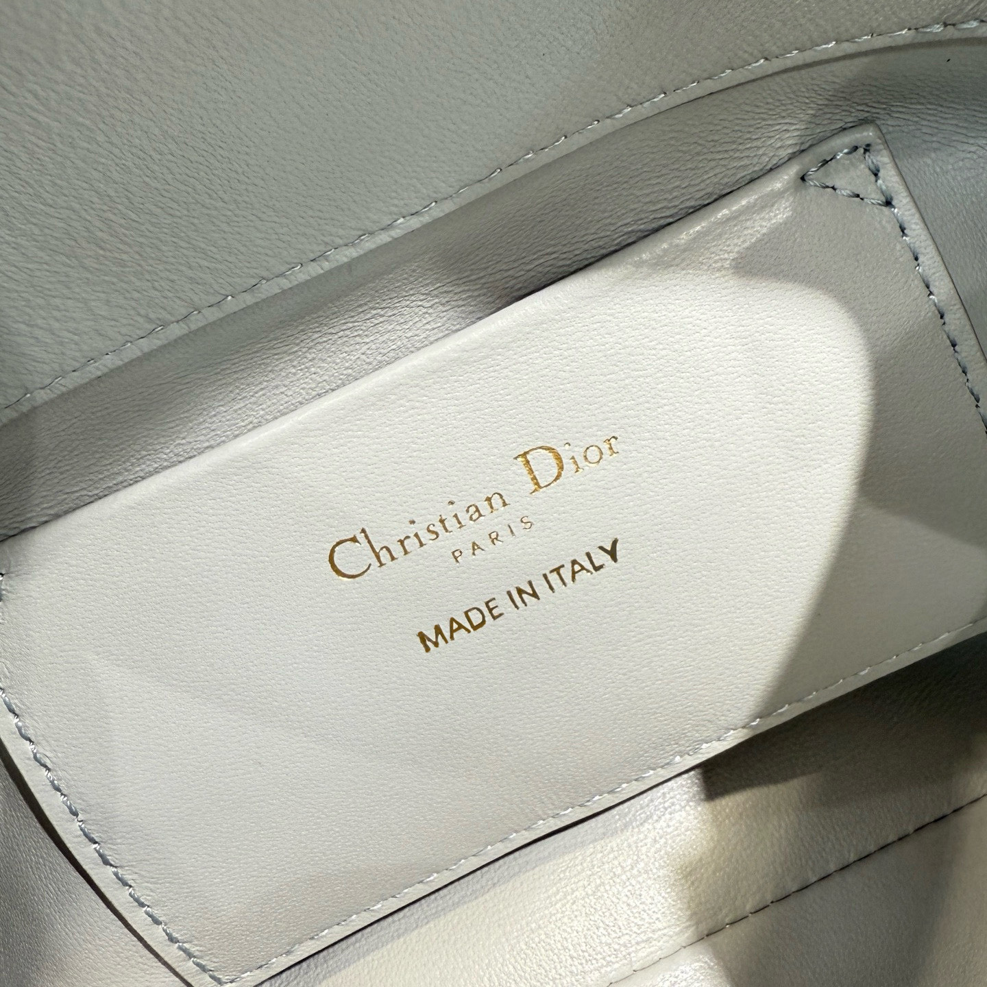 DIOR 迪奥菜篮子 small- Toujours CD Lock Calfskin Tote Bag (Shoulder/Hand-Carry)-F0- M2835PSNW-M39Z