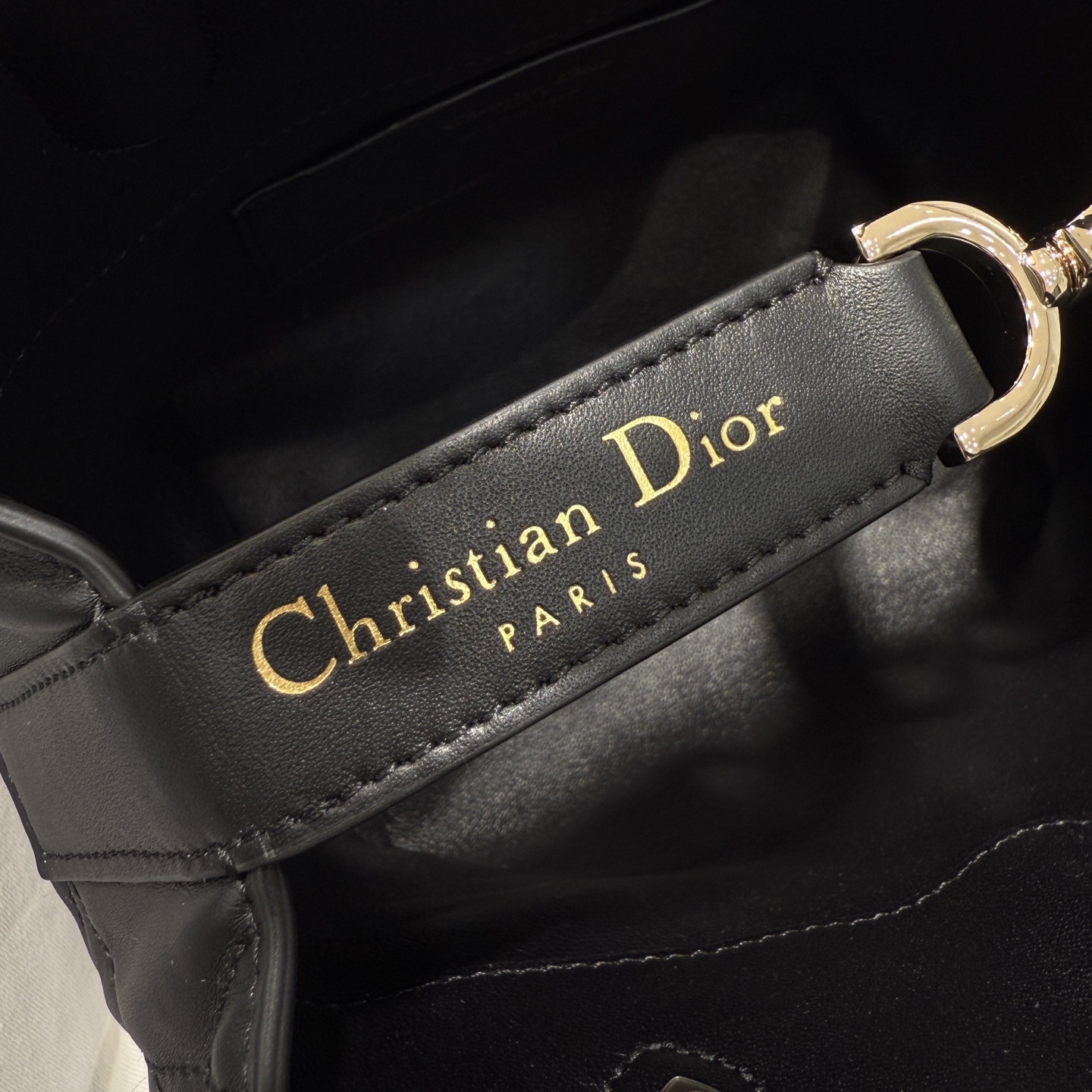 DIOR 迪奥菜篮子 small- Toujours CD Lock Calfskin Tote Bag (Shoulder/Hand-Carry)-F0- M2835OSNW-M900