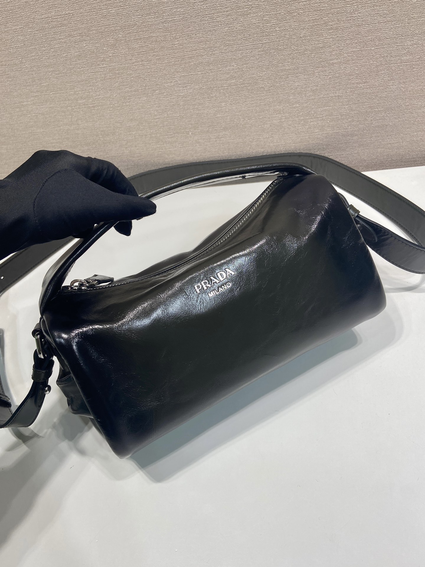 普拉达 PRADA Borsa 手提 斜跨 单肩包 军绿油蜡  H0 2VH188_2HKF_F03C5_V_DOO