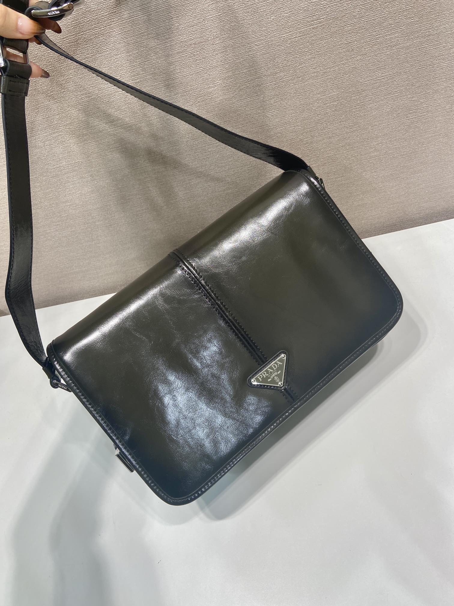 普拉达 PRADA 手提 斜跨 单肩包 军绿色 H0 2VD073_2HKF_F03C5_V_OOO
