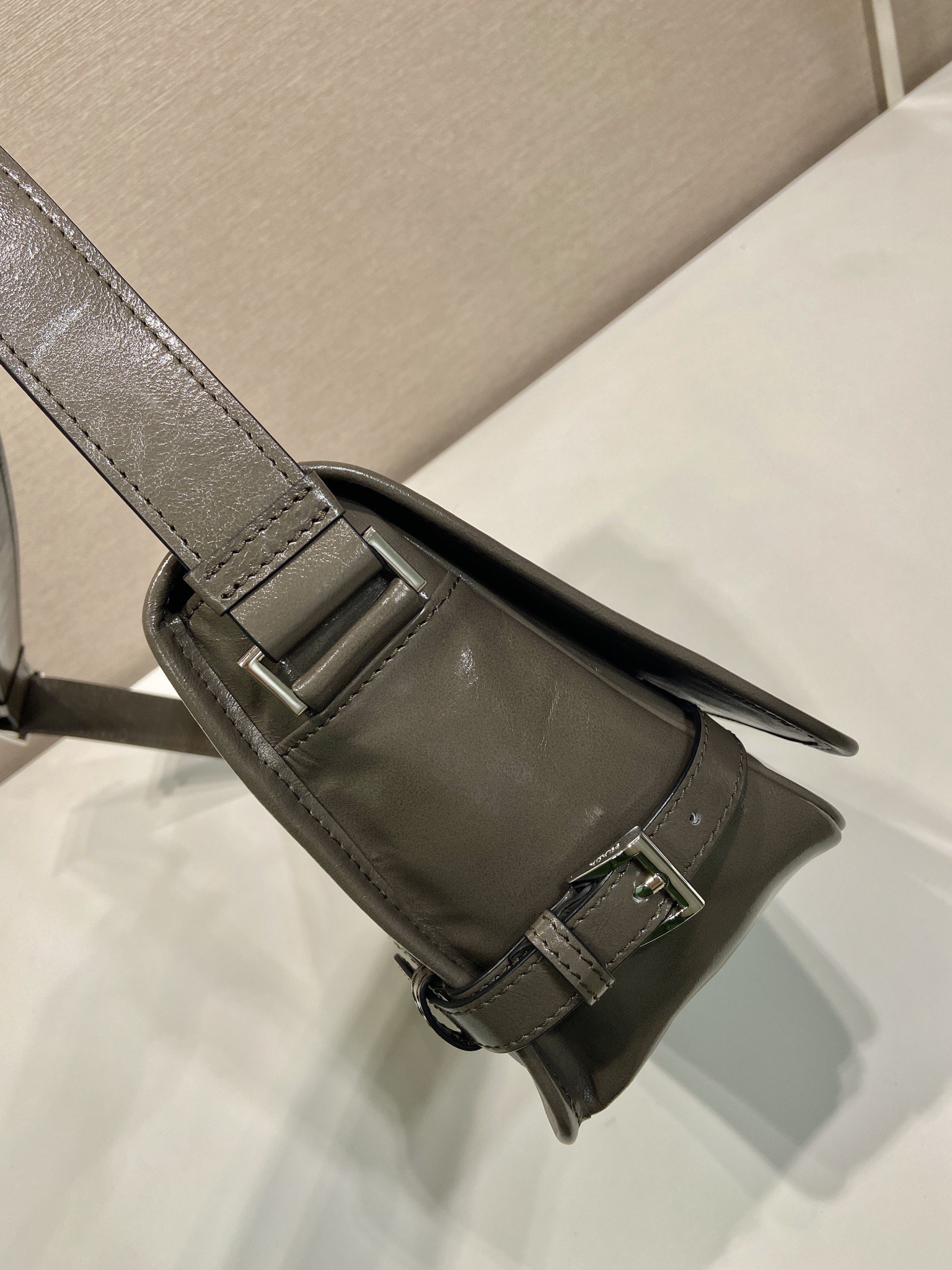 普拉达 PRADA 手提 斜跨 单肩包 棕色 H0 2VD073 