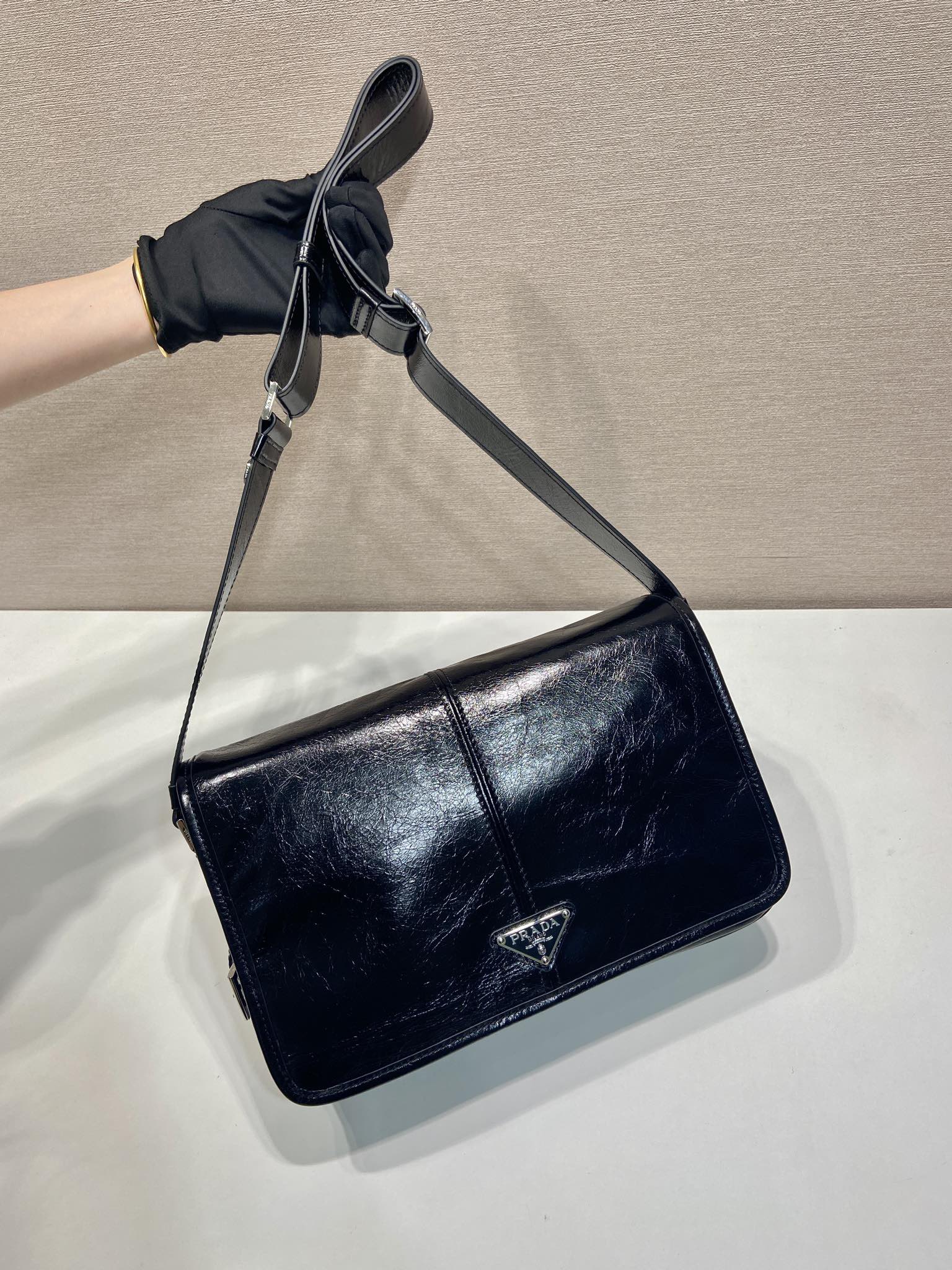 普拉达 PRADA 手提 斜跨 单肩包 黑色 H0 2VD073_2CYR_F0002