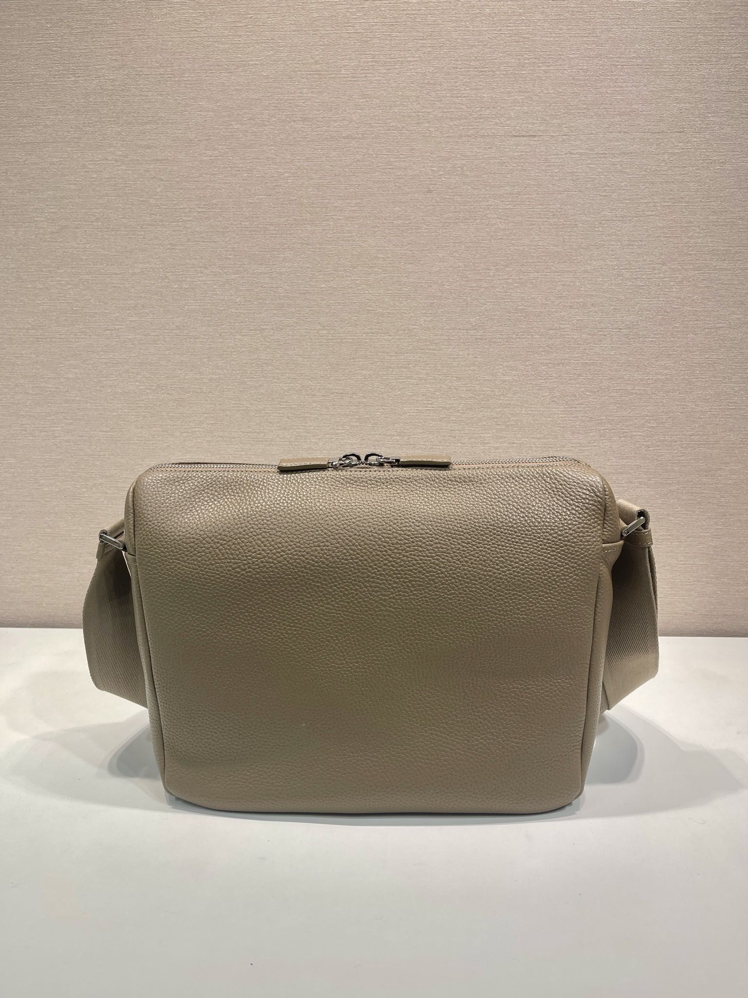 普拉达 PRADA  邮差 斜跨 单肩包 真皮 棕色 H0-2VH182 