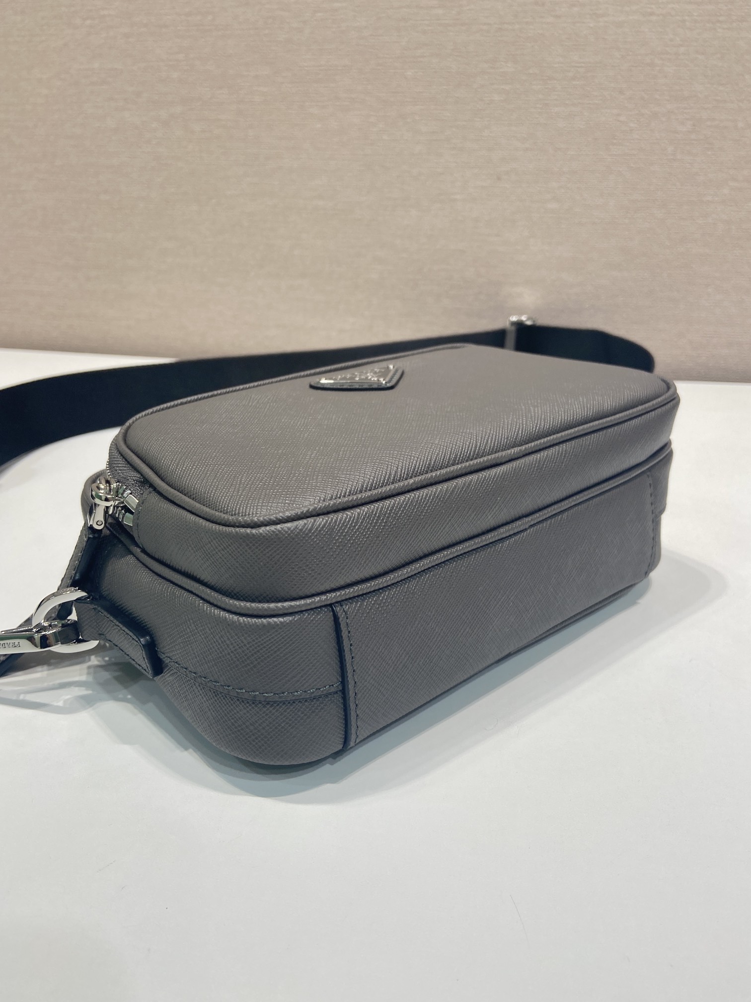 普拉达 PRADA  相机 斜跨 单肩包  大理石灰H0-2VH170_9Z2_F03HH_V_OOO