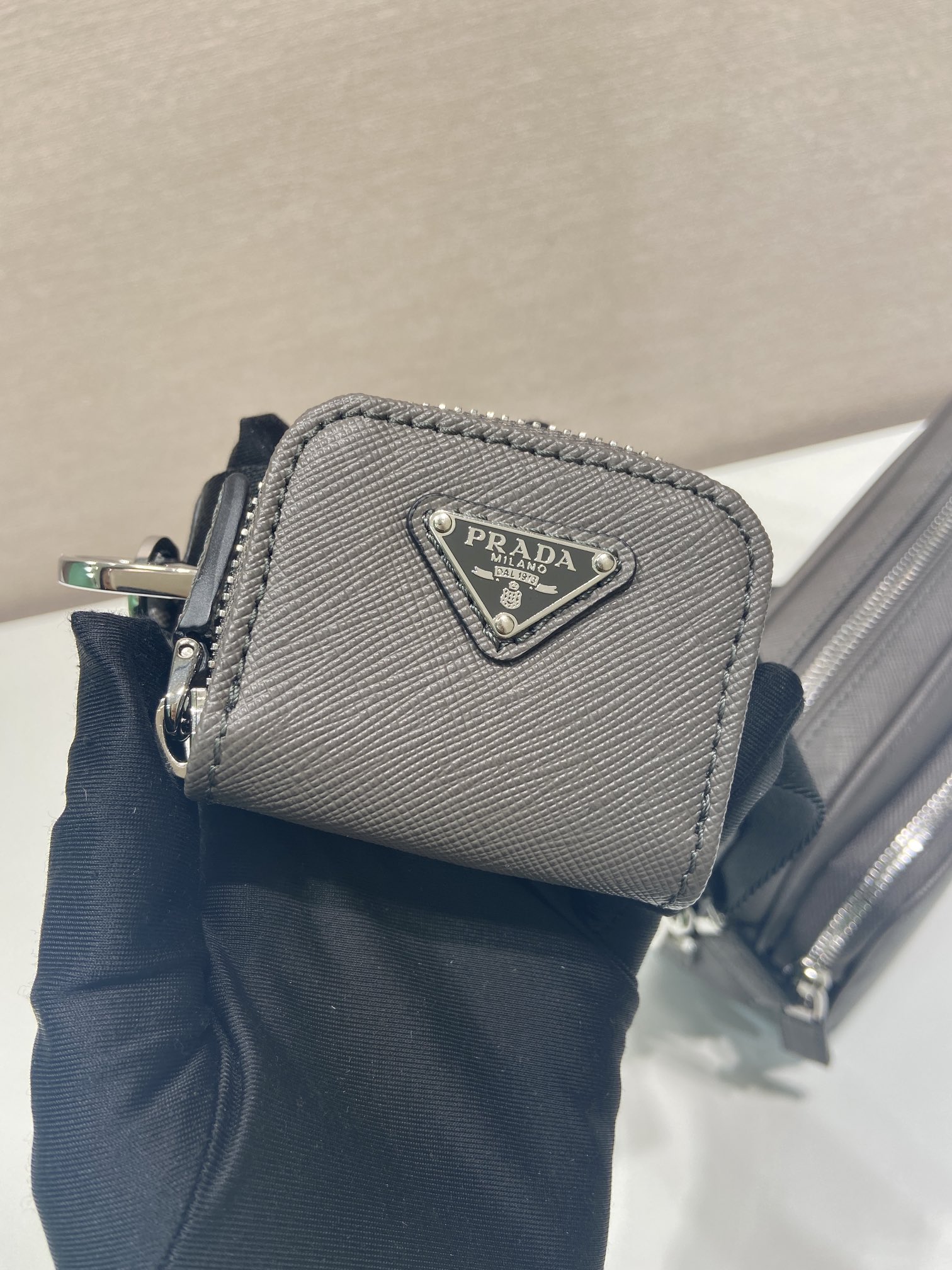 普拉达 PRADA  相机 斜跨 单肩包  大理石灰H0-2VH170_9Z2_F03HH_V_OOO