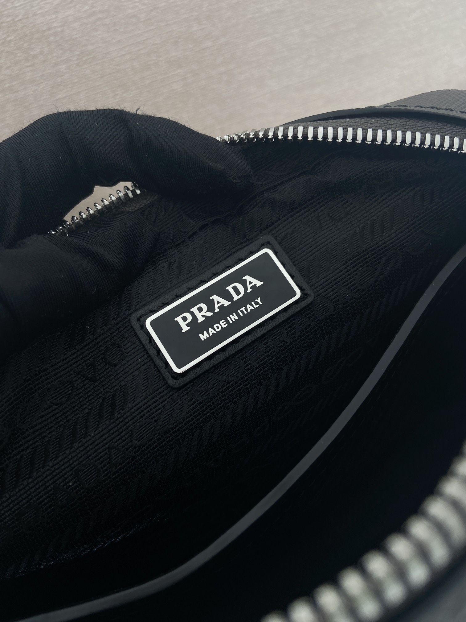 普拉达 PRADA  相机 斜跨 单肩包  大理石灰H0-2VH170_9Z2_F03HH_V_OOO