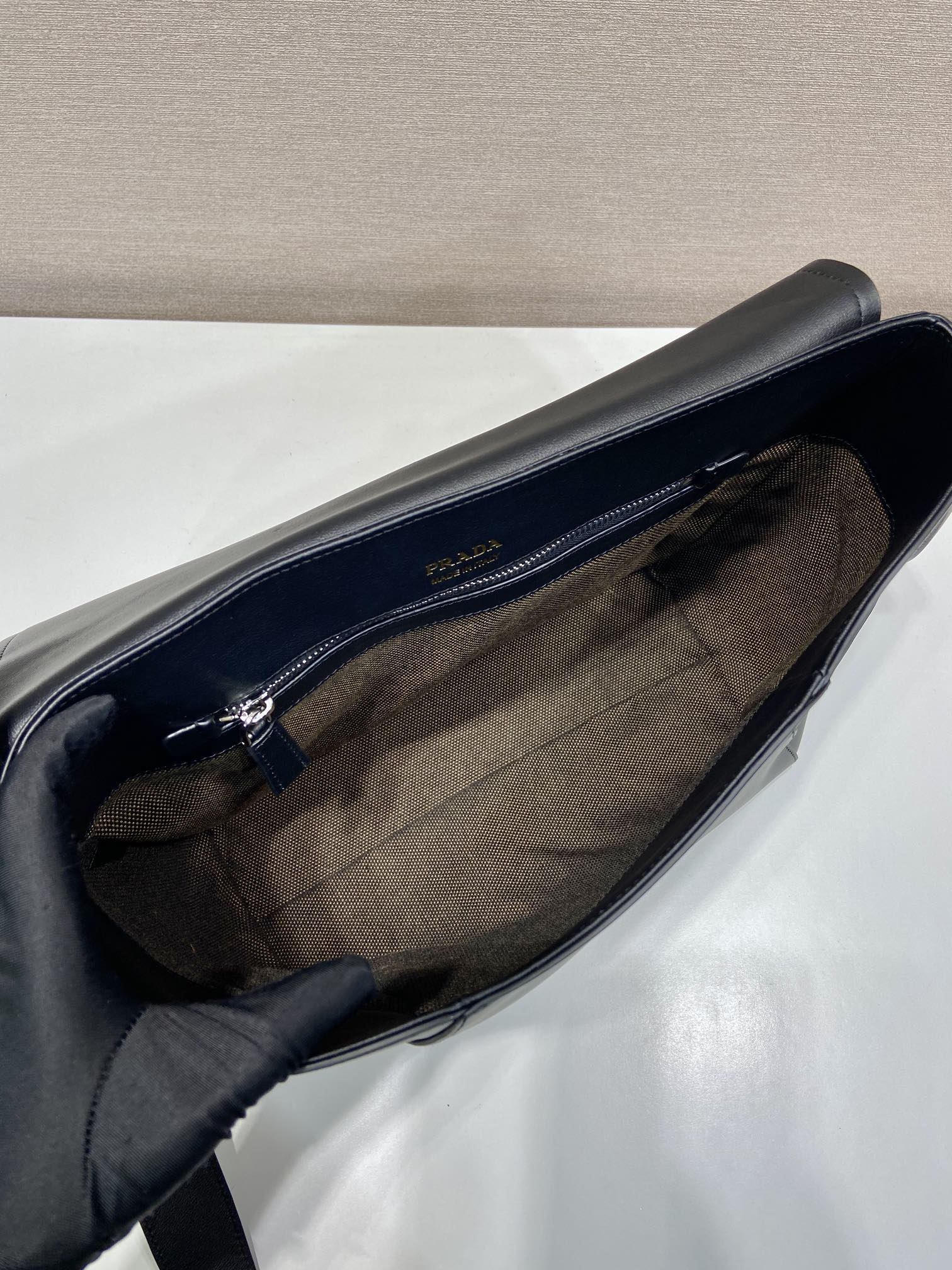 30 普拉达 PRADA Borsa 手提 斜跨 单肩包 黑色皮  H0-2VD068 