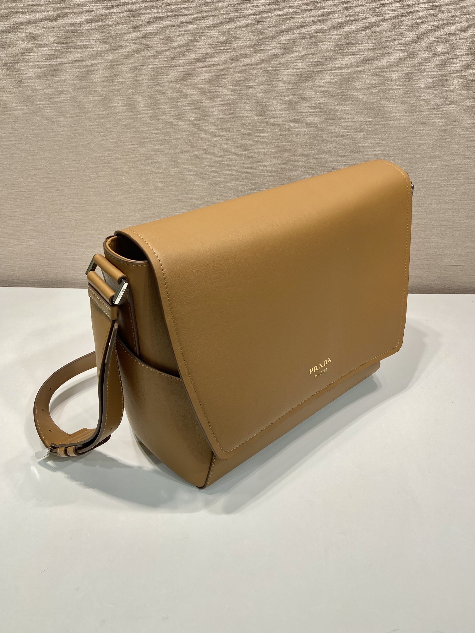 30 普拉达 PRADA Borsa 手提 斜跨 单肩包 军绿油蜡  H0-2VD068_2CYS_F03BH