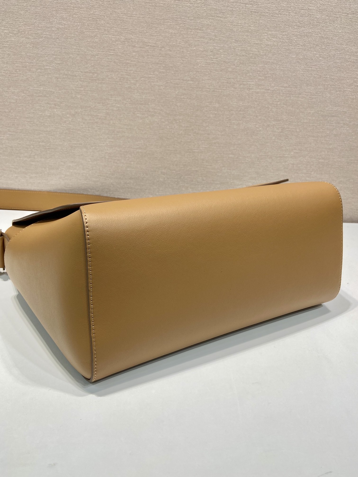 30 普拉达 PRADA Borsa 手提 斜跨 单肩包 军绿油蜡  H0-2VD068_2CYS_F03BH