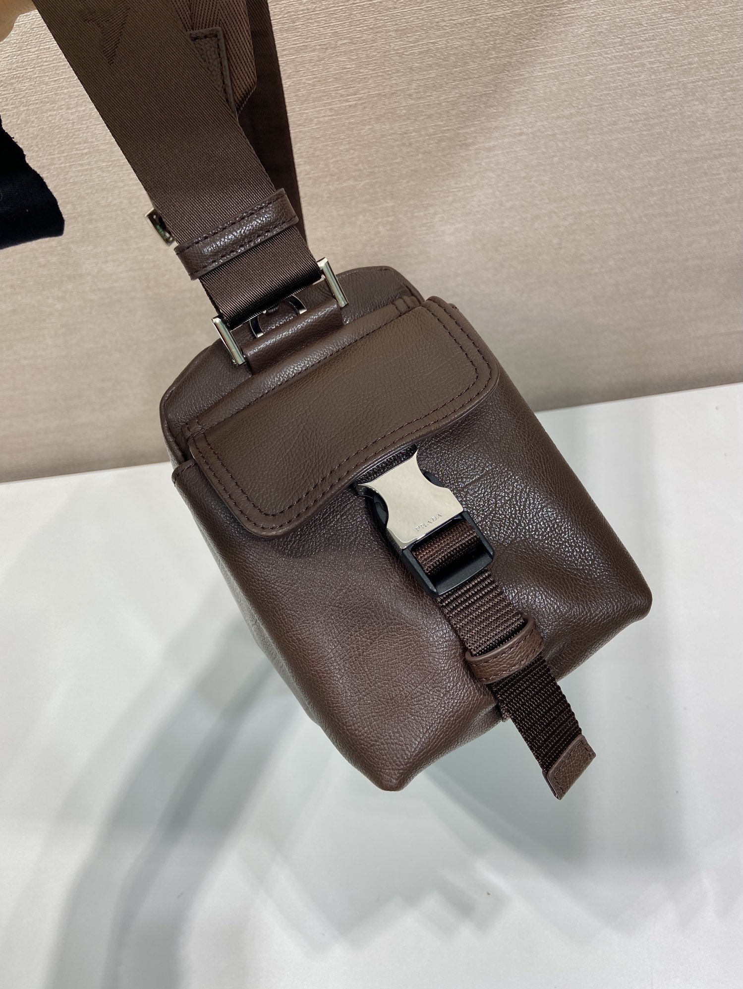 普拉达 PRADA  Re-Nylon 斜跨 单肩包 咖啡色 皮革 H0-2VH206_2HE8_F0201_V_OOO