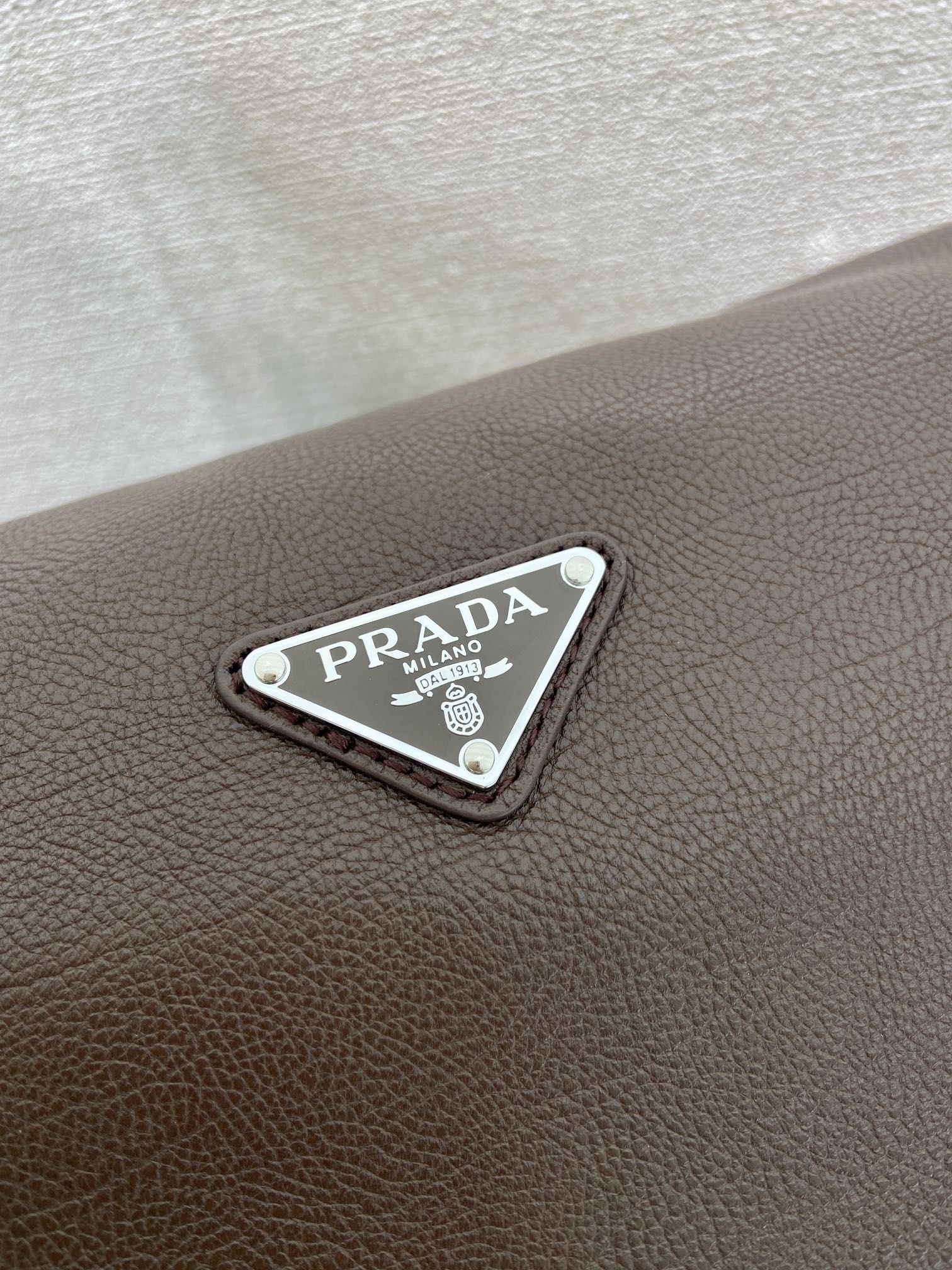 普拉达 PRADA  Re-Nylon 斜跨 单肩包 咖啡色 皮革 H0-2VH206_2HE8_F0201_V_OOO
