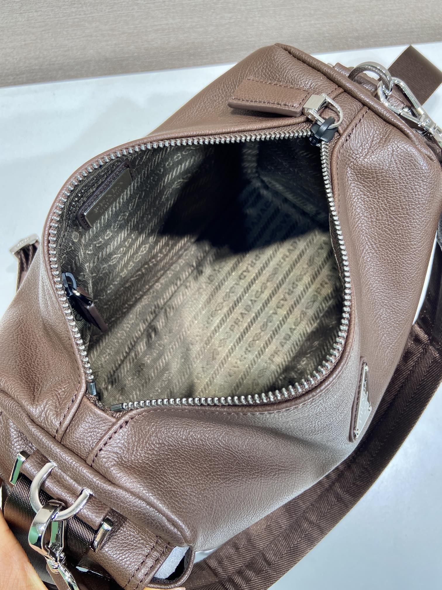 普拉达 PRADA  Re-Nylon 斜跨 单肩包 咖啡色 皮革 H0-2VH206_2HE8_F0201_V_OOO