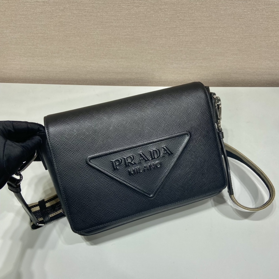 普拉达 PRADA Saffiano 邮差 斜跨 单肩包 皮革 H0-2VD046_2FAD_F0002_V_OOO