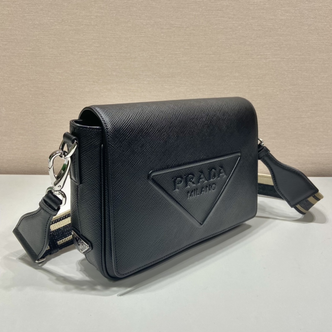 普拉达 PRADA Saffiano 邮差 斜跨 单肩包 皮革 H0-2VD046_2FAD_F0002_V_OOO