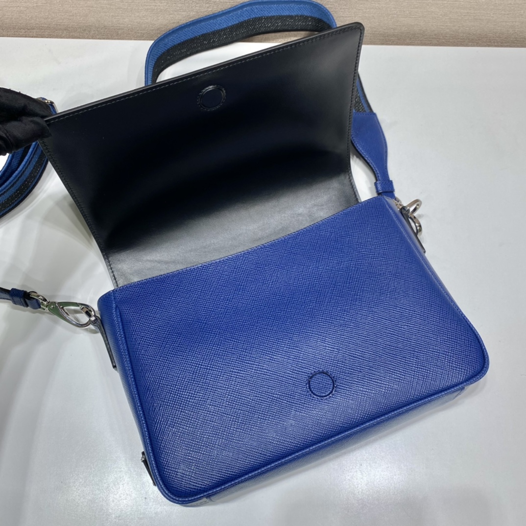 普拉达 PRADA Saffiano 邮差 斜跨 单肩包 蓝色皮革 H0-2VD046_2FAD_F0016_V_OOO