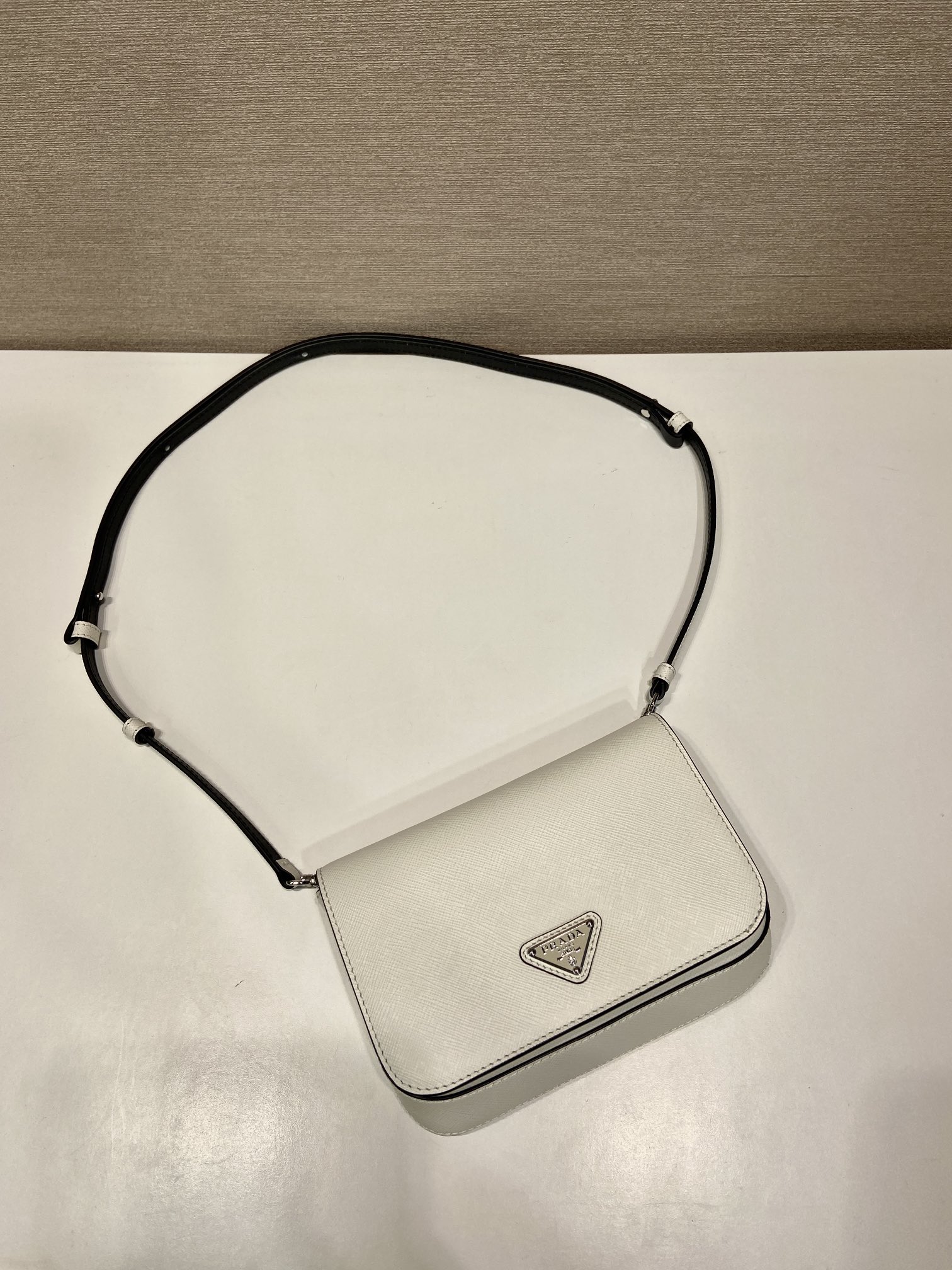 普拉达 PRADA  邮差 斜跨 单肩包 白色十字纹 F0-2VD061_9Z2_F0PG7
