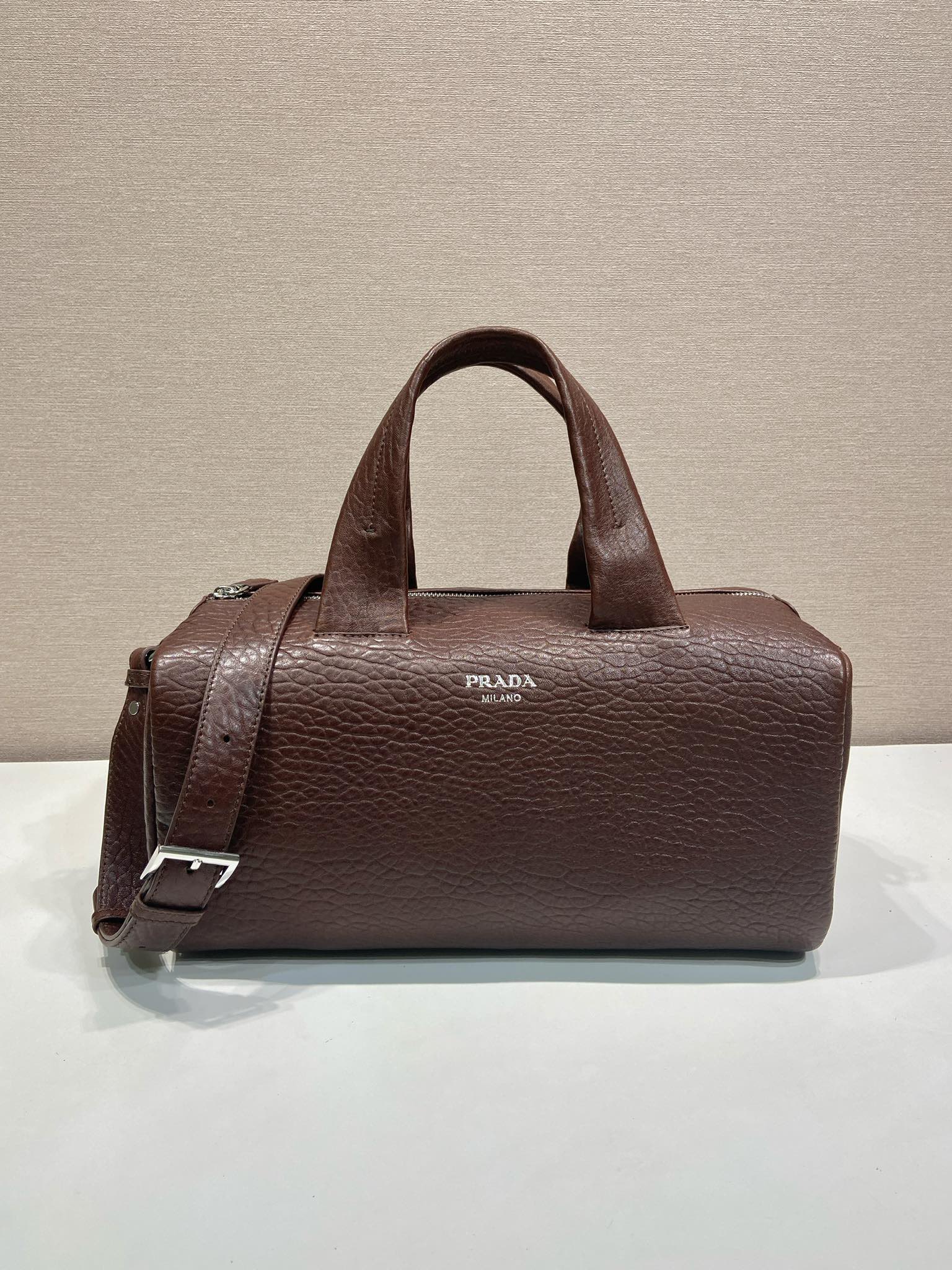 40CM 普拉达 PRADA Nappa 斜跨 单肩包  羔羊皮 红色 H0-2VC045 