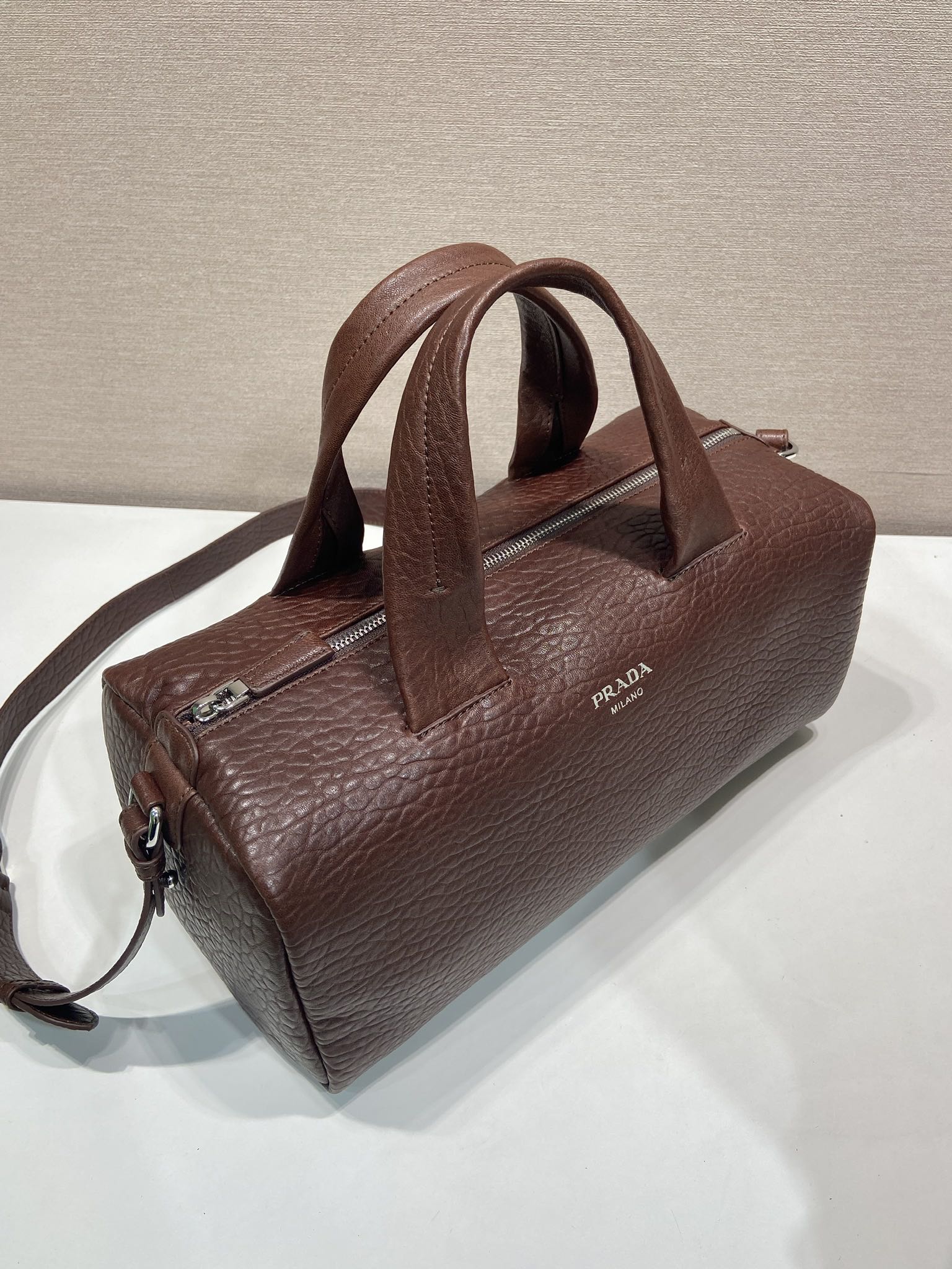 40CM 普拉达 PRADA Nappa 斜跨 单肩包  羔羊皮 红色 H0-2VC045 