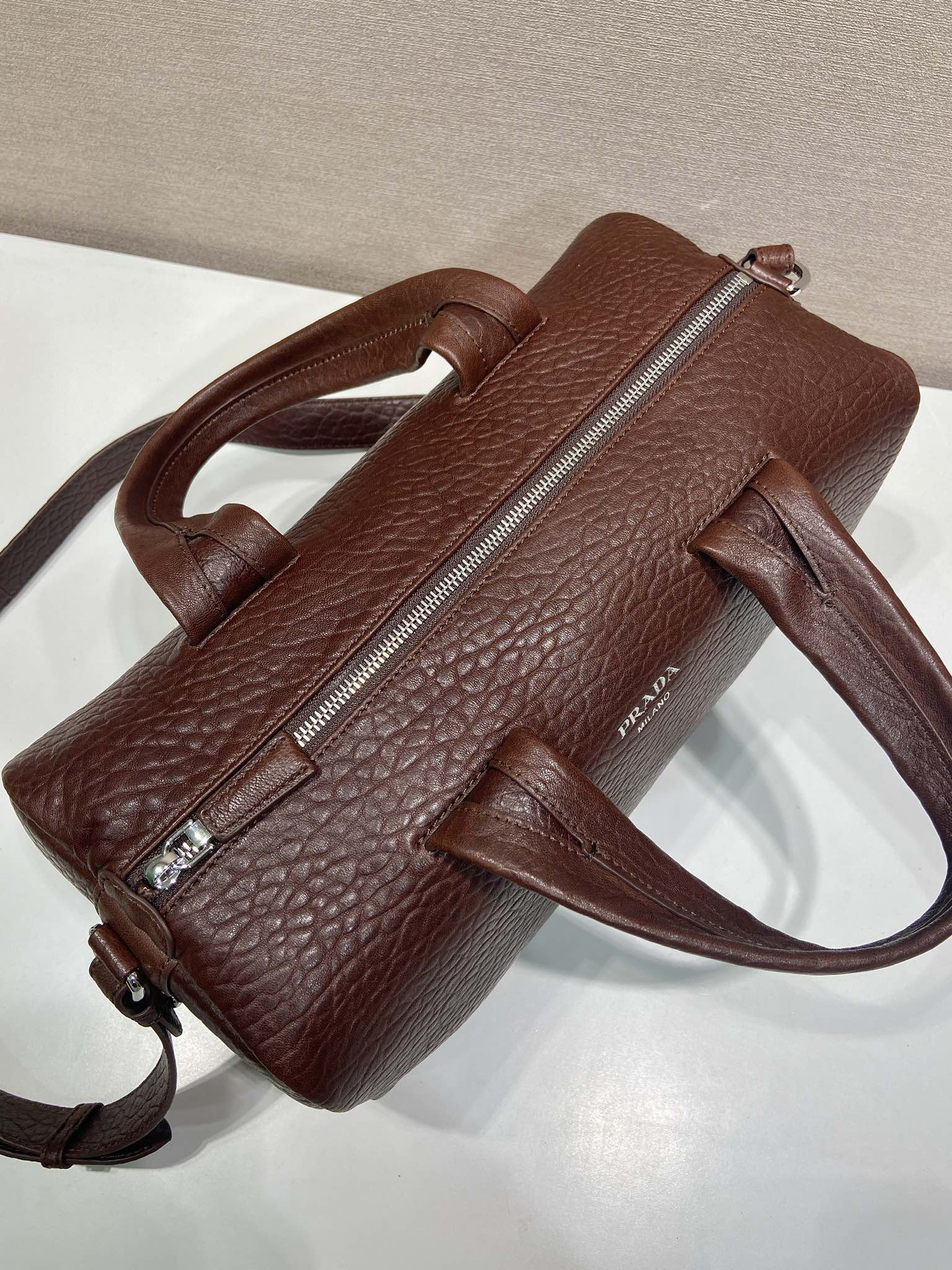 40CM 普拉达 PRADA Nappa 斜跨 单肩包  羔羊皮 红色 H0-2VC045 
