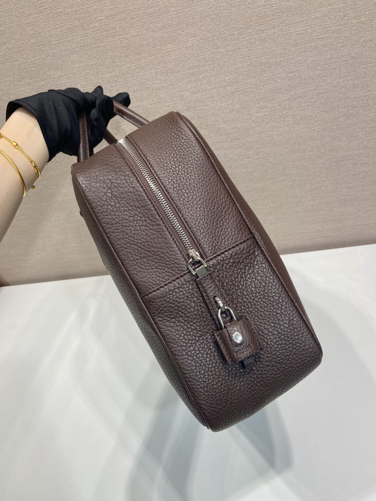 普拉达 PRADA Saffiano 公文手提 斜跨 单肩包  褐色荔枝  H0-2VE027_2BBE_F0038_V_OOO