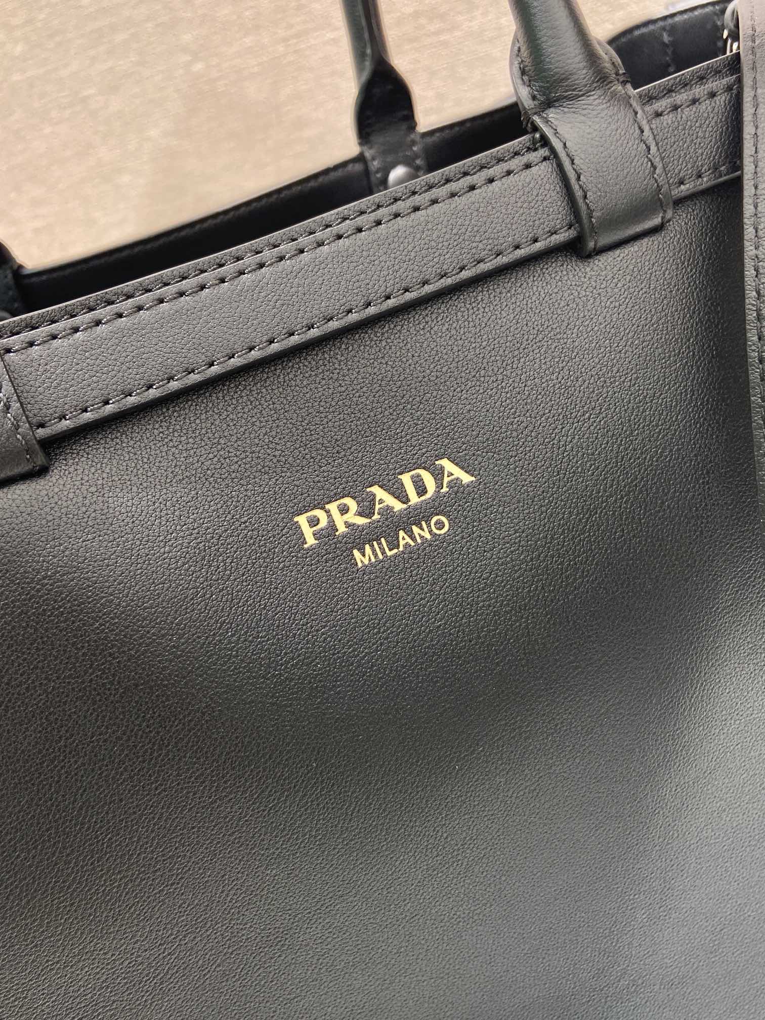 48CM 普拉达 PRADA Buckle 手提 斜跨 单肩包 黑色细带 J0-_2VG126 