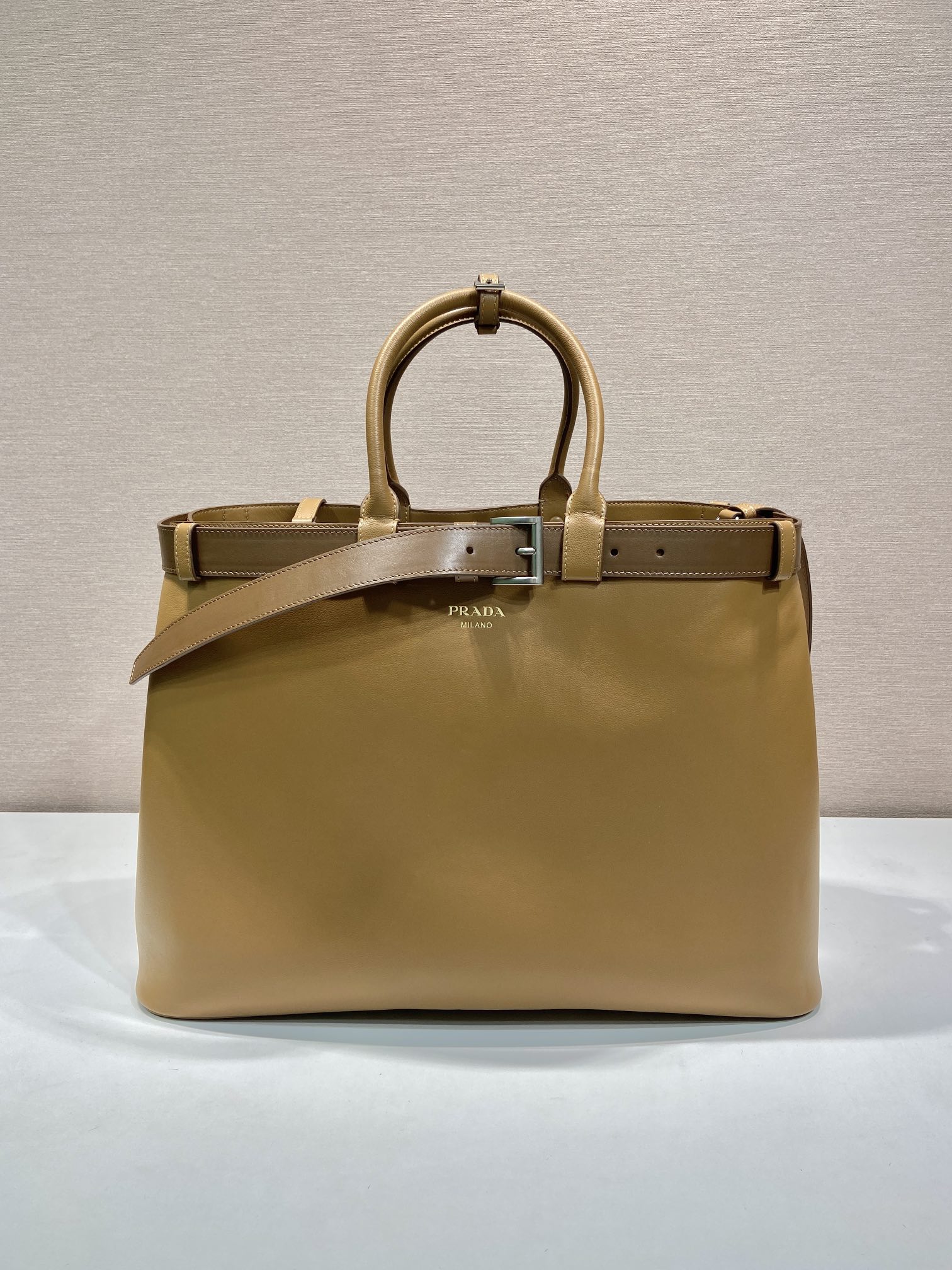 48CM 普拉达 PRADA Buckle 手提 斜跨 单肩包 沙漠黄 粗带 J0-_2VG126 