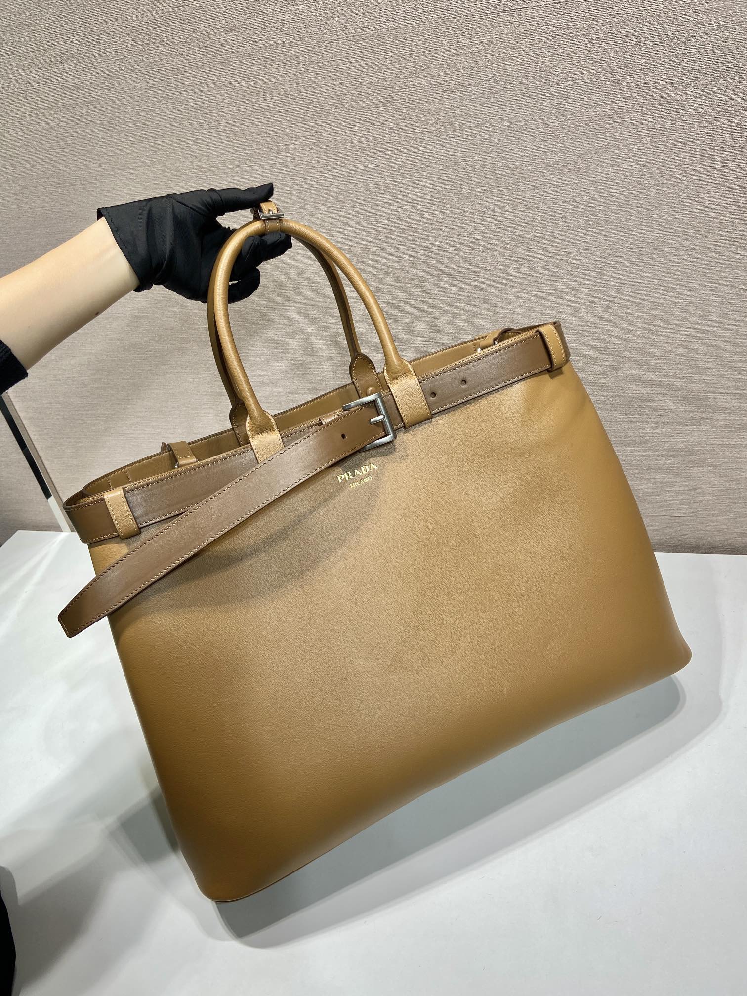 48CM 普拉达 PRADA Buckle 手提 斜跨 单肩包 沙漠黄 粗带 J0-_2VG126 