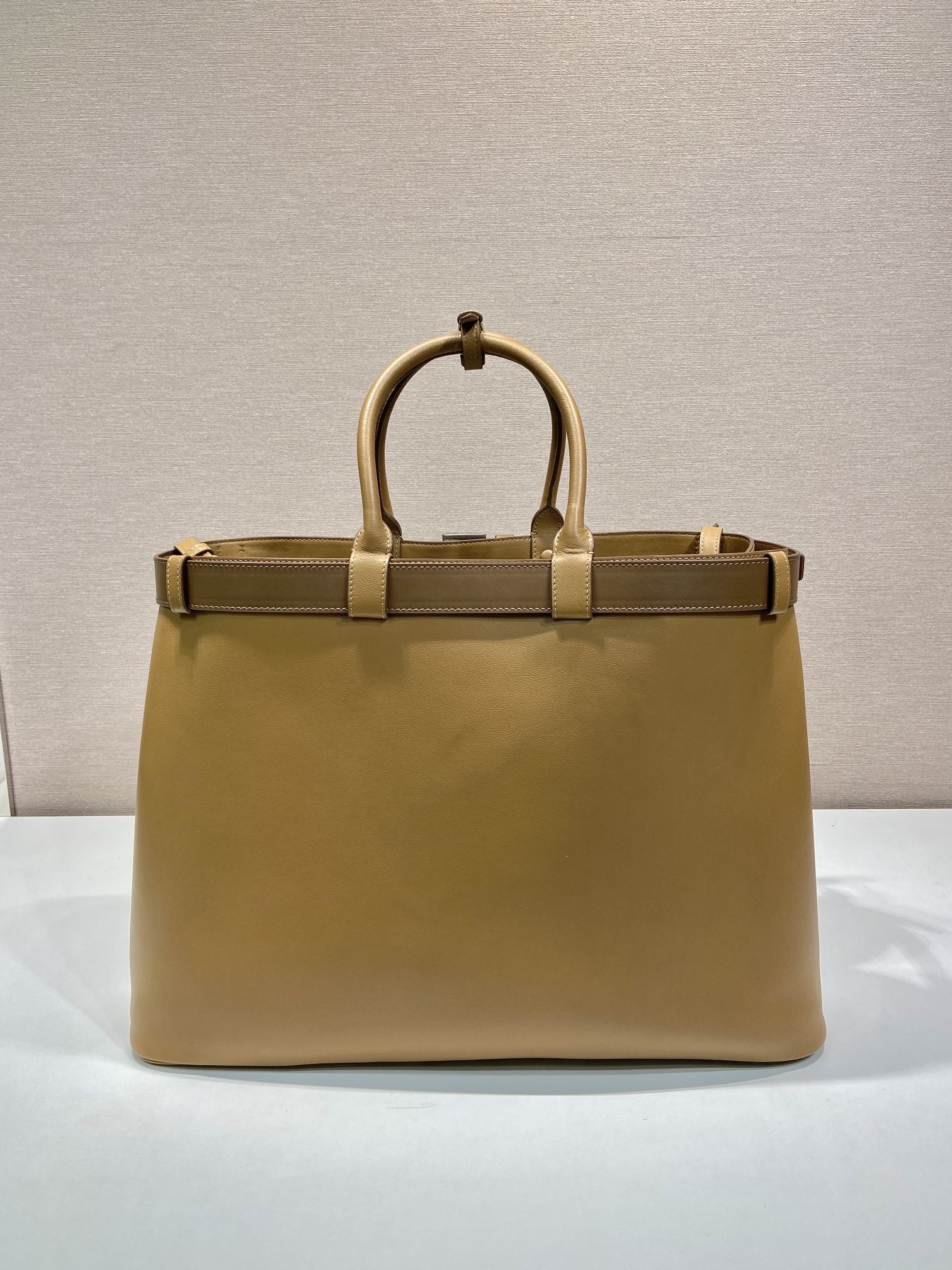 48CM 普拉达 PRADA Buckle 手提 斜跨 单肩包 沙漠黄 粗带 J0-_2VG126 