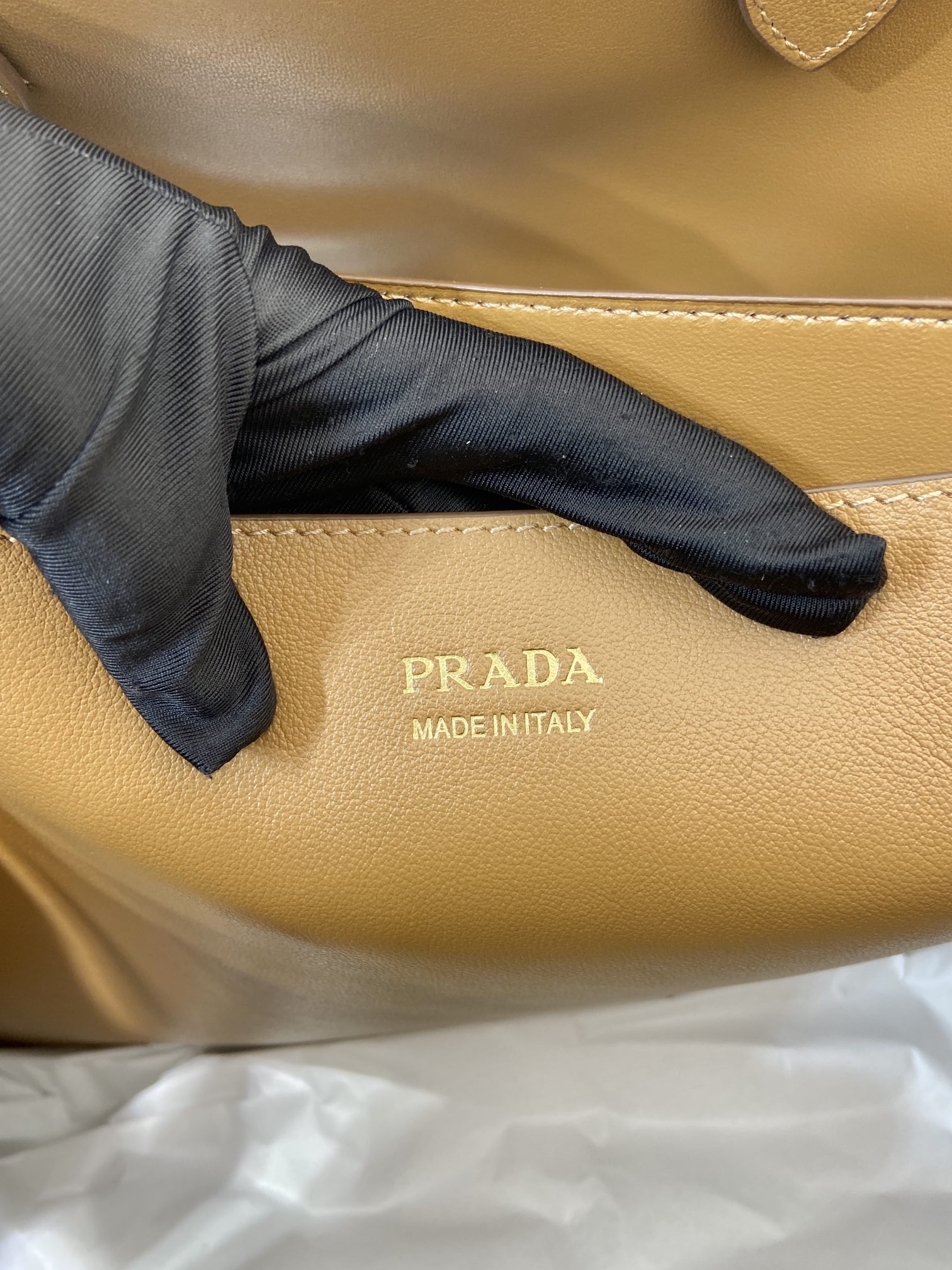 48CM 普拉达 PRADA Buckle 手提 斜跨 单肩包 沙漠黄 粗带 J0-_2VG126 