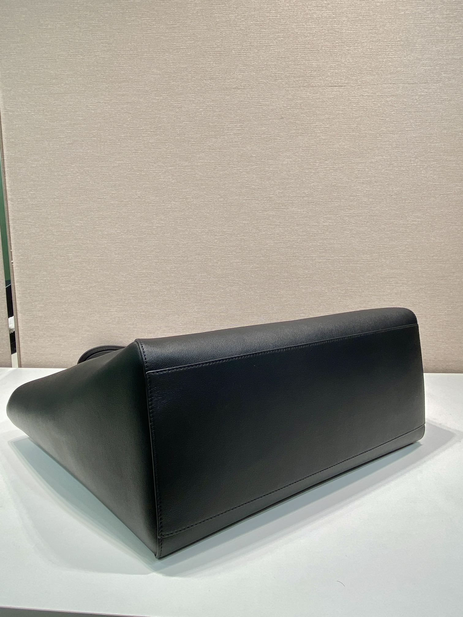 40CM 普拉达 PRADA  单肩手提 包 托特 黑色皮 H0-2VG123_2CYS_F0002