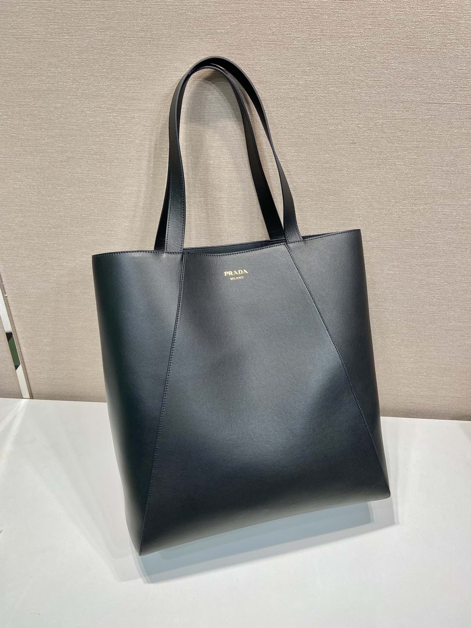 38CM 普拉达 PRADA  单肩手提 包 托特 黑色皮 H0-2VG122_2CYS_F0002