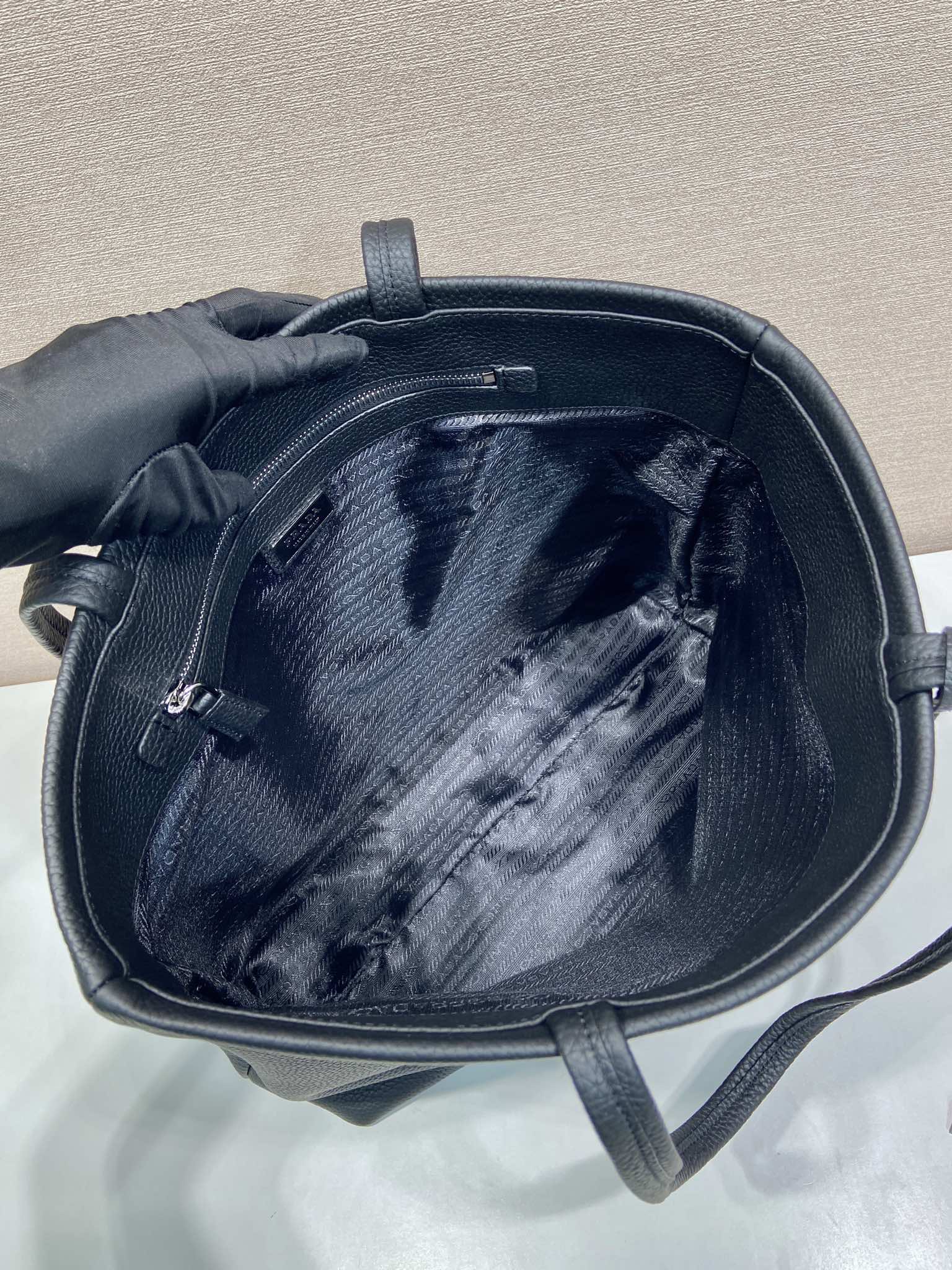普拉达 PRADA  单肩手提 包 托特  三角logo黑色 皮 H0-2VG130_2BBE_F0002