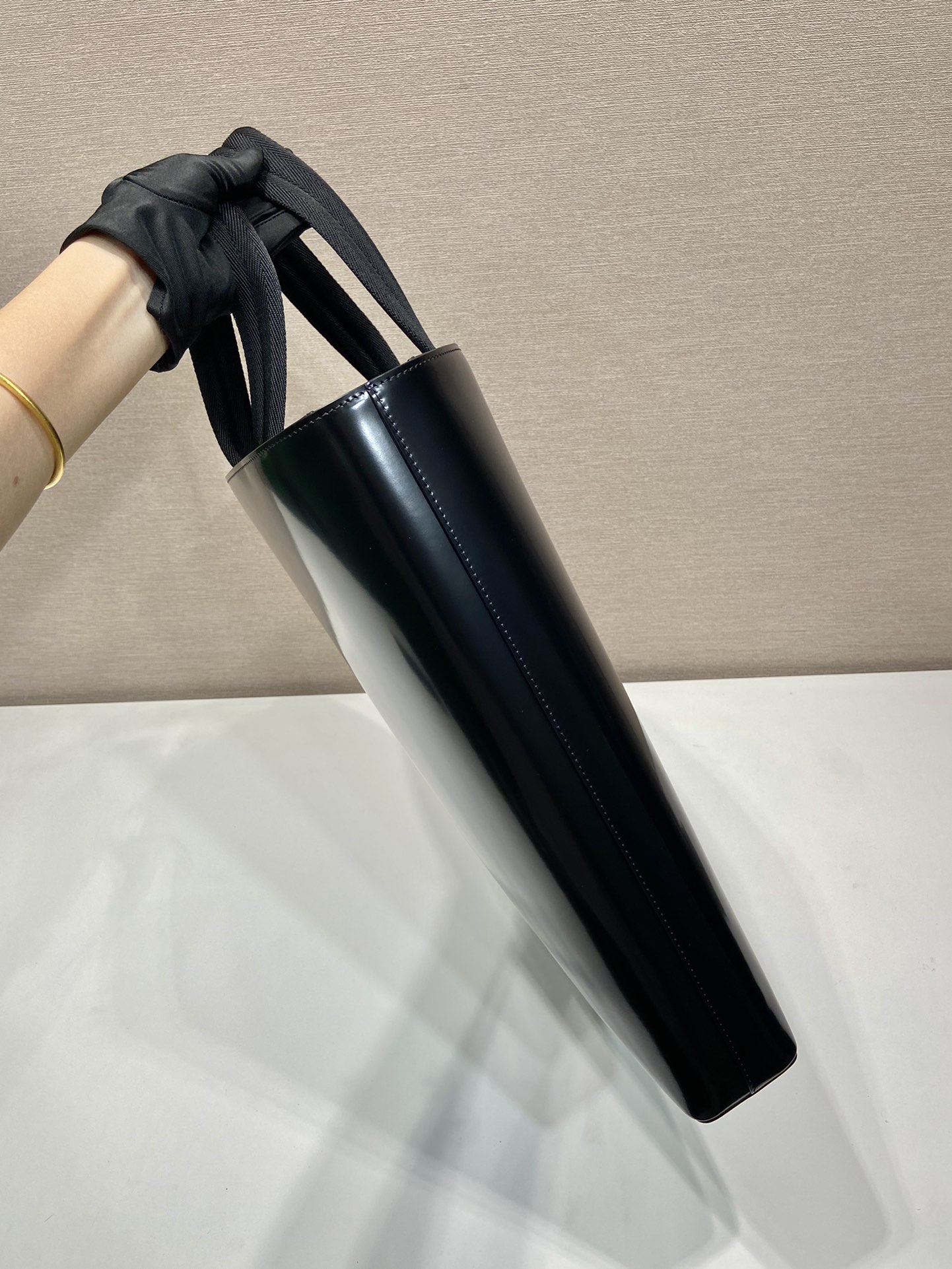 普拉达 PRADA  单肩手提 包 托特  黑色 皮H0-2VG113_OOOZO6_F0002