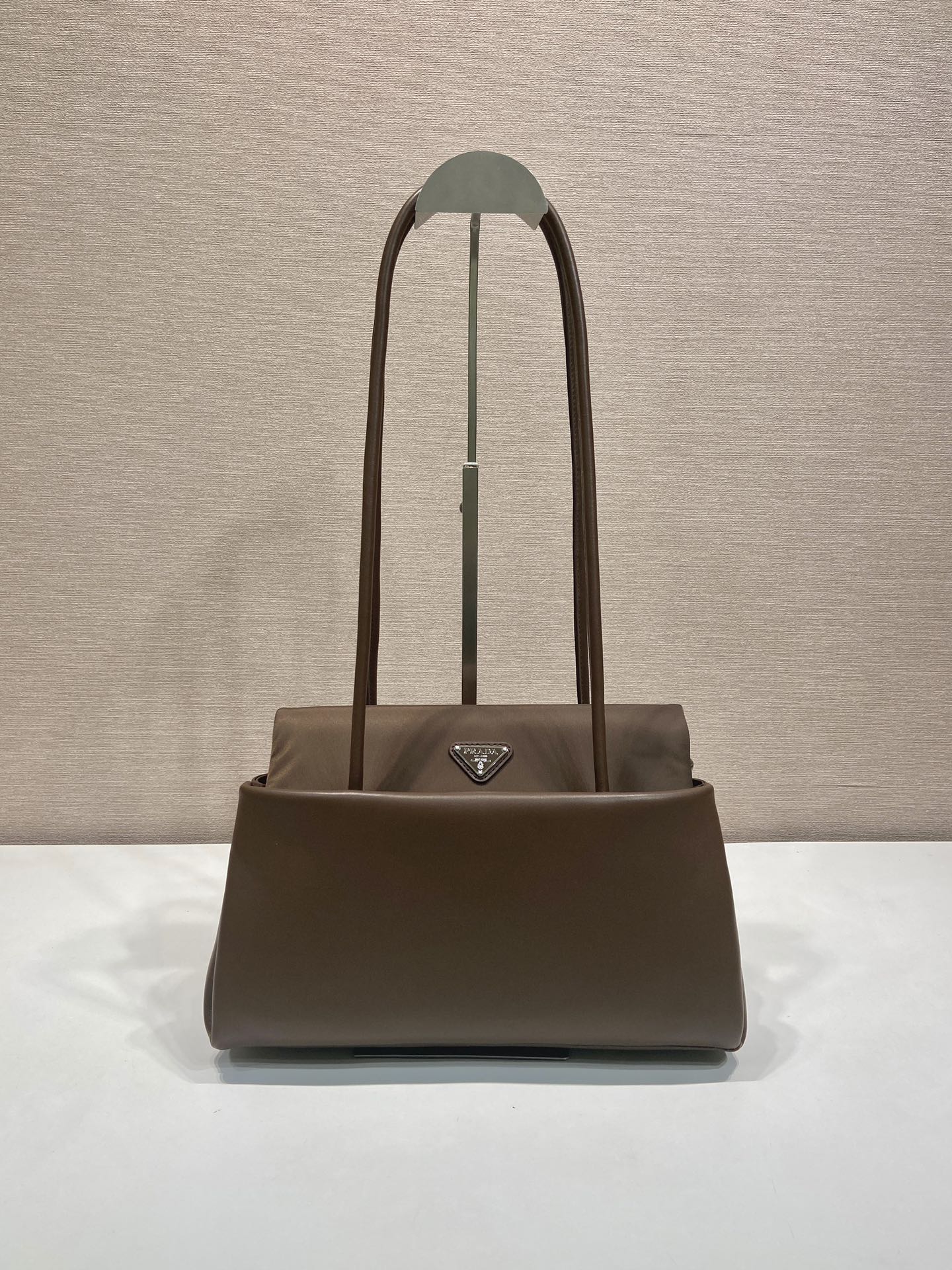 28CM 中号 普拉达 PRADA  Passage 单肩手提 女包  咖啡棕 皮H0-1BA495_2G52_F0201_V_OPO