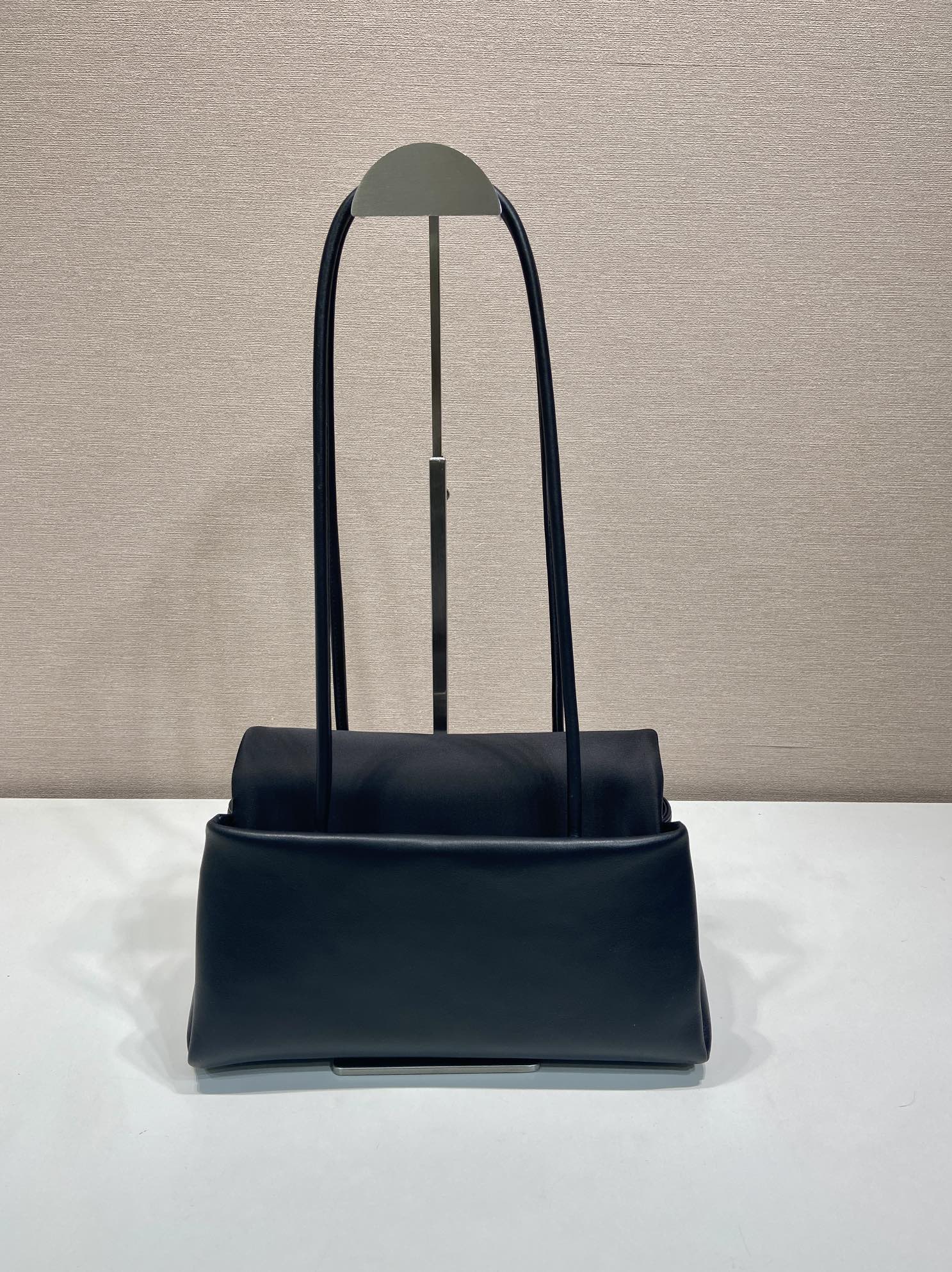 28CM 中号 普拉达 PRADA  Passage 单肩手提 女包  黑色 皮H0-1BA495_2G52_F0002_V_OPO