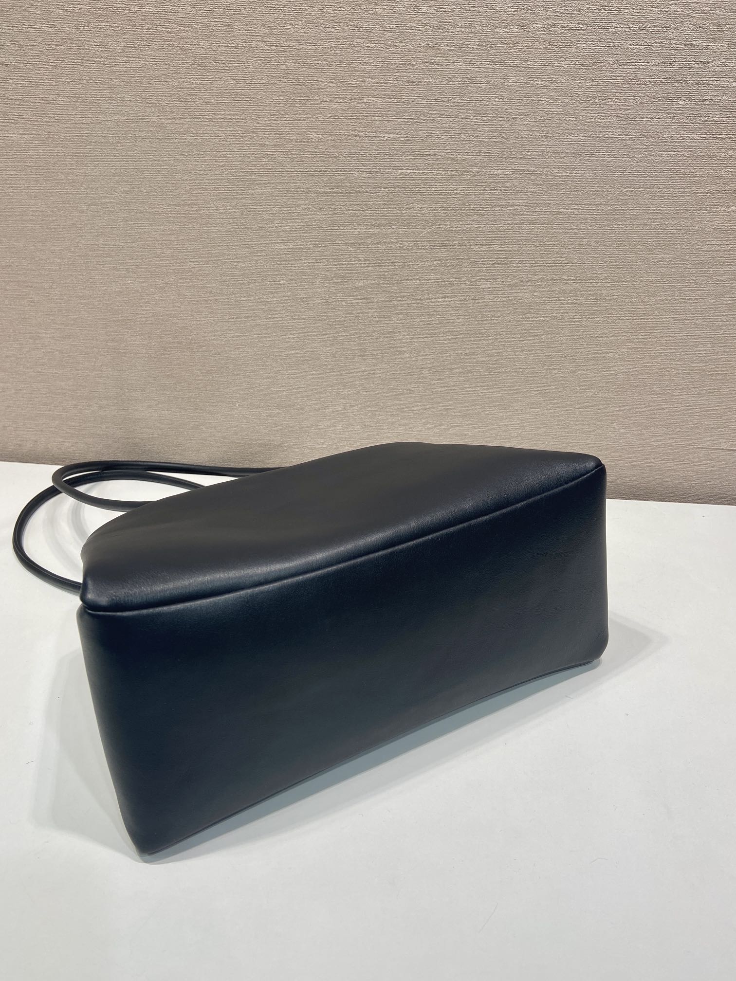 28CM 中号 普拉达 PRADA  Passage 单肩手提 女包  黑色 皮H0-1BA495_2G52_F0002_V_OPO