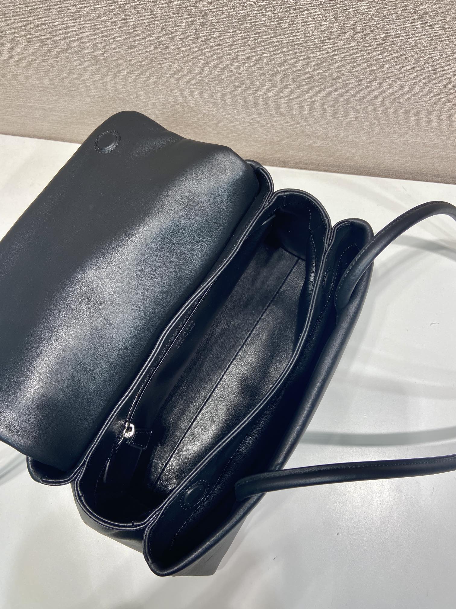 28CM 中号 普拉达 PRADA  Passage 单肩手提 女包  黑色 皮H0-1BA495_2G52_F0002_V_OPO