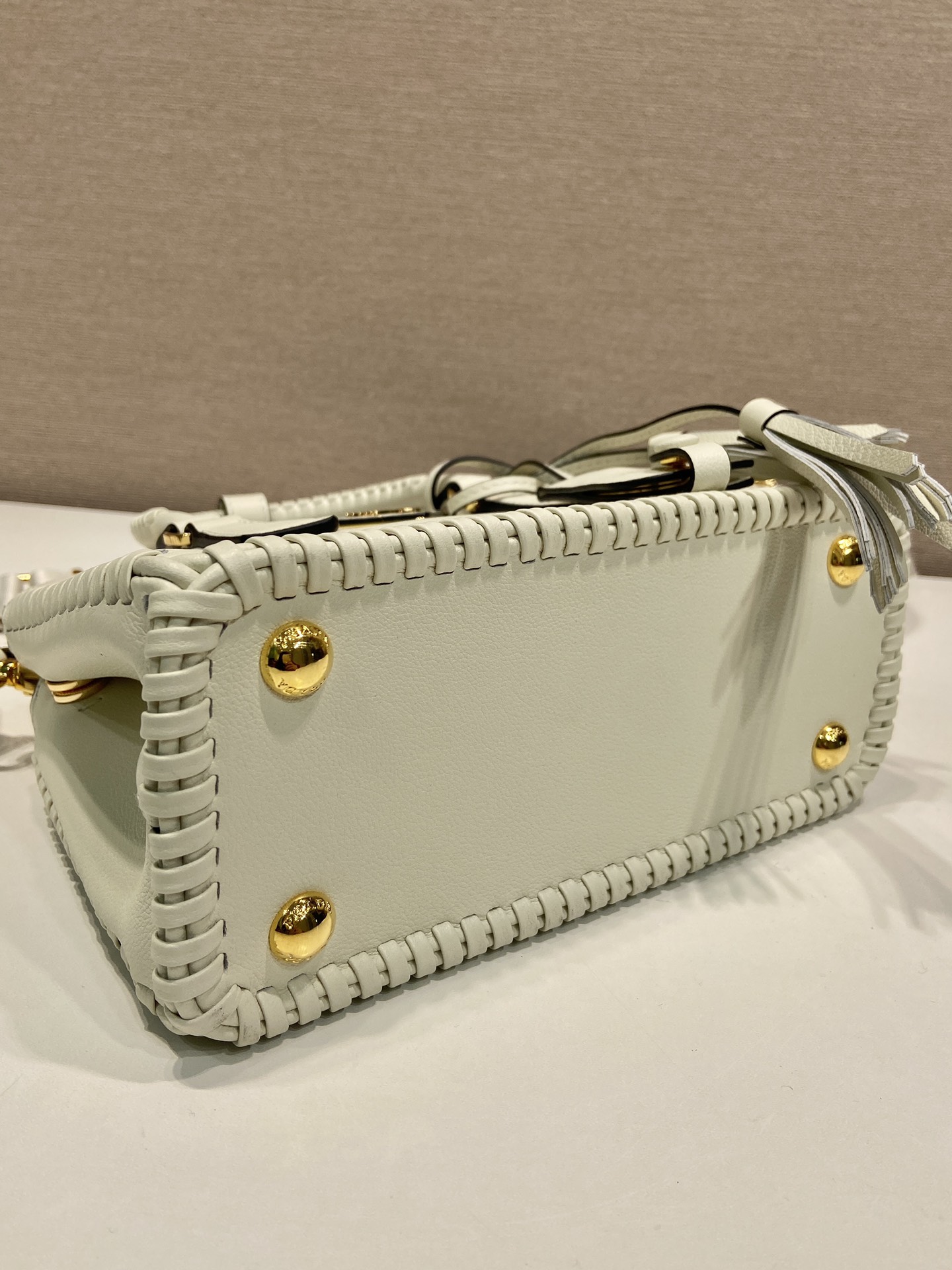 普拉达 PRADA  Galleria  斜跨手提 女包 双肩带 白色 皮H0-1BA916 