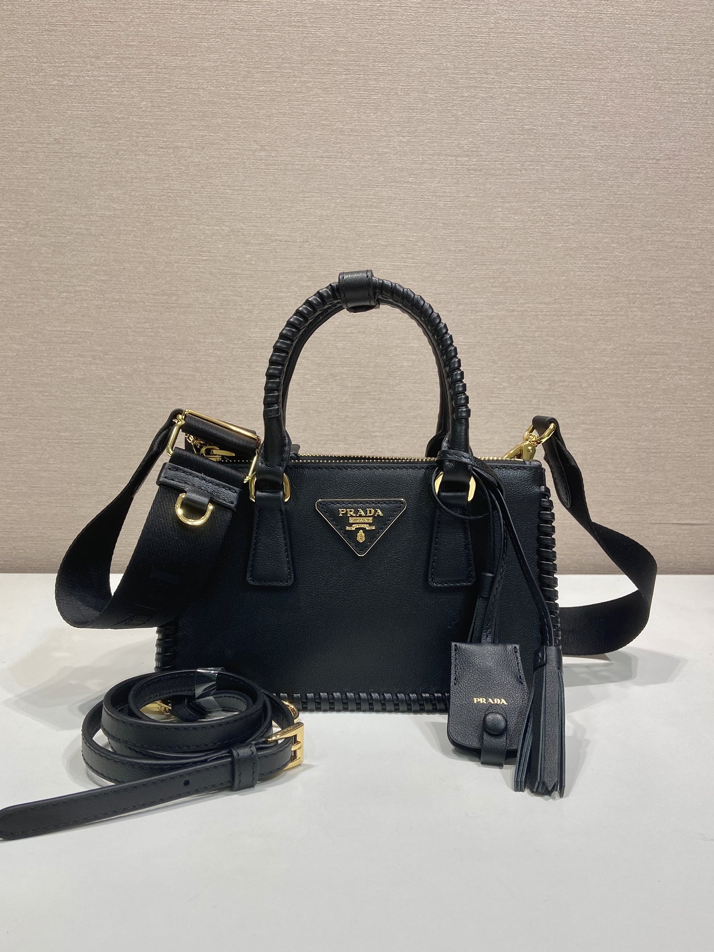 普拉达 PRADA  Galleria  斜跨手提 女包 双肩带 白色 皮H0-1BA916 