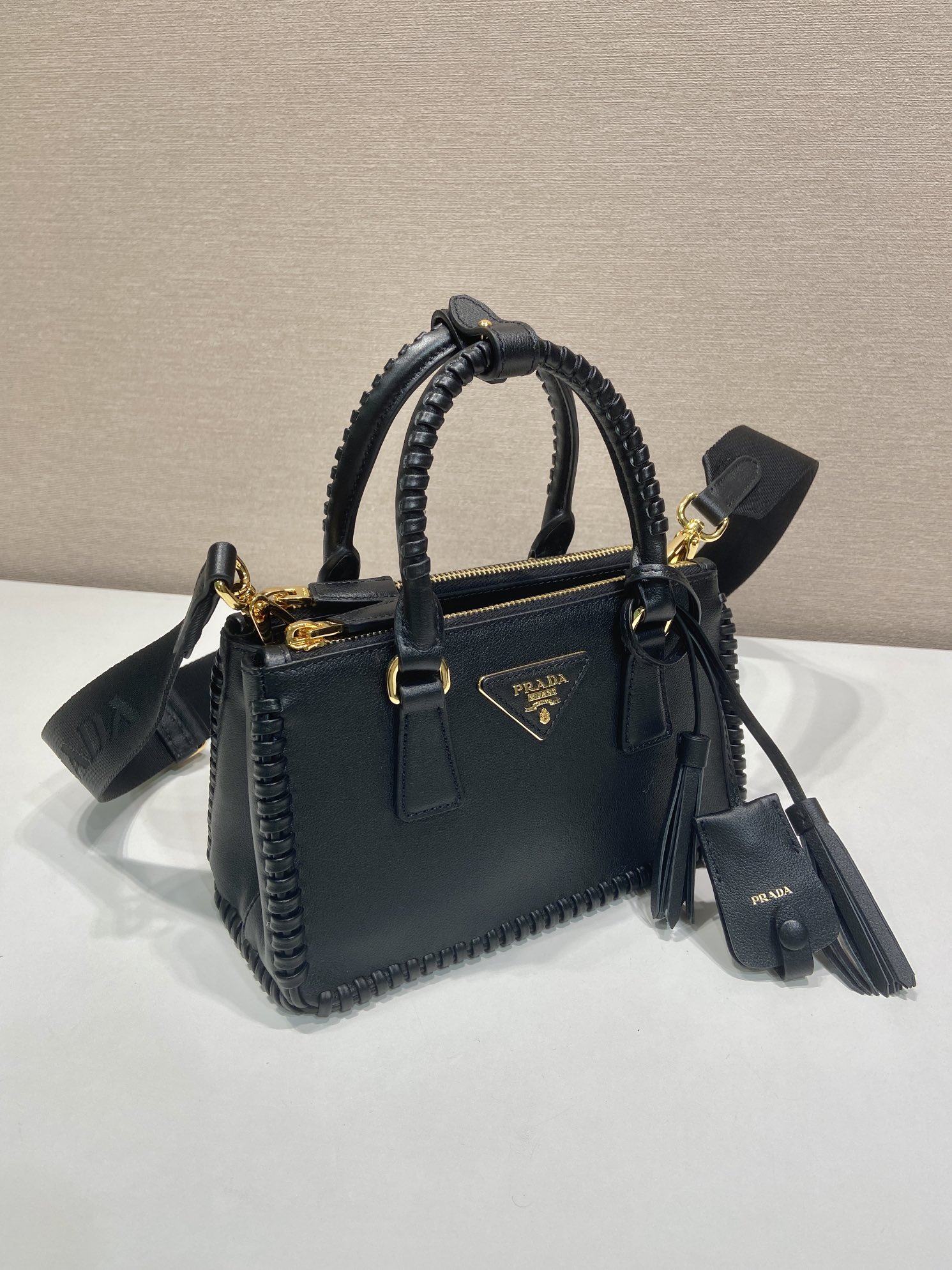 普拉达 PRADA  Galleria  斜跨手提 女包 双肩带 白色 皮H0-1BA916 
