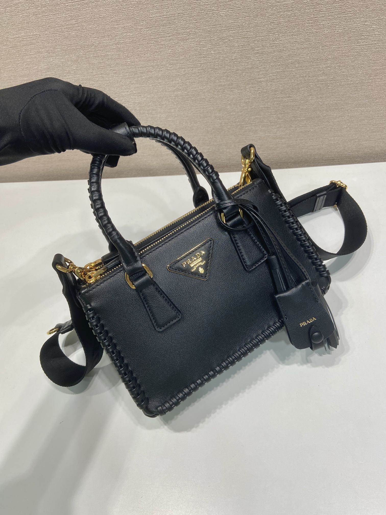 普拉达 PRADA  Galleria  斜跨手提 女包 双肩带 白色 皮H0-1BA916 