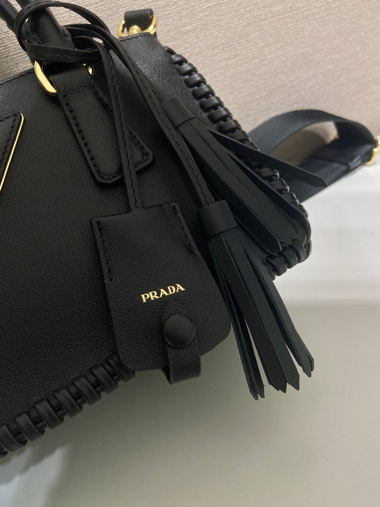 普拉达 PRADA  Galleria  斜跨手提 女包 双肩带 白色 皮H0-1BA916 