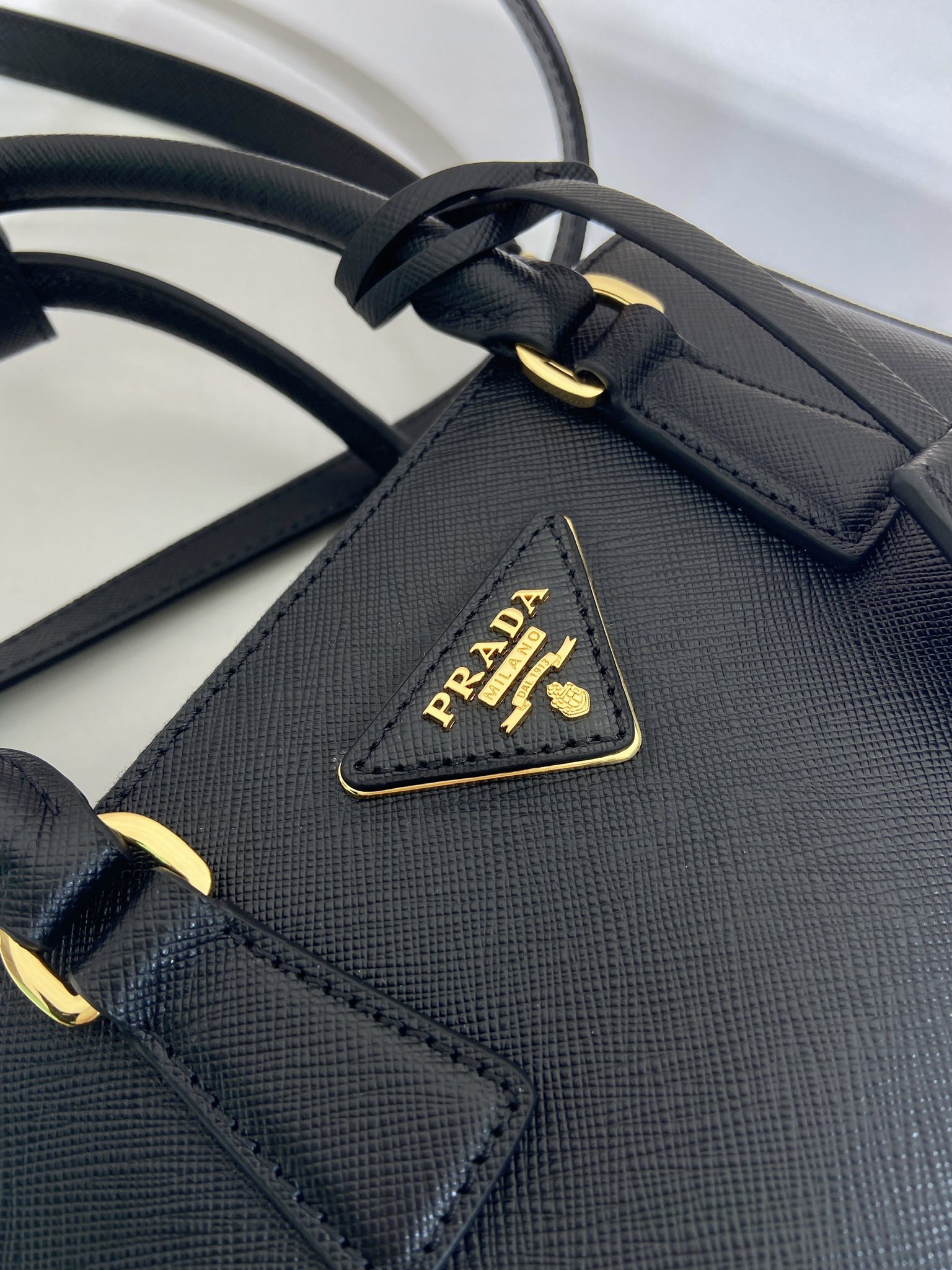 普拉达 PRADA  Galleria  斜跨手提 女包 双肩带 黑色 皮H0-1BA916 