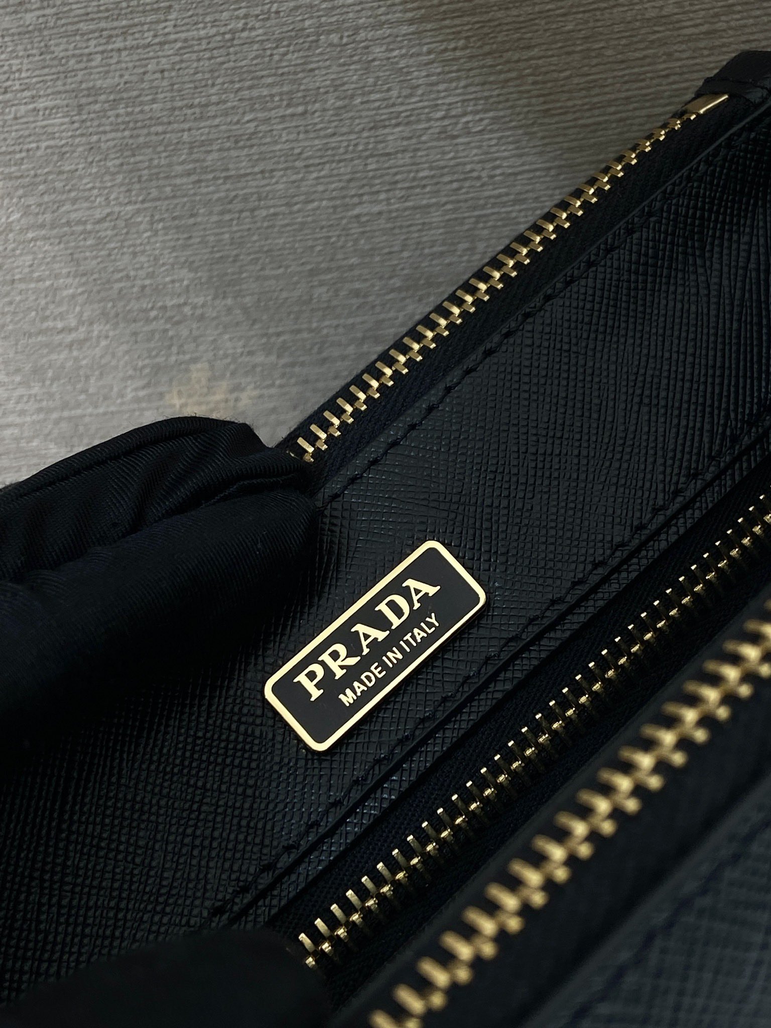 普拉达 PRADA  Galleria  斜跨手提 女包 双肩带 黑色 皮H0-1BA916 